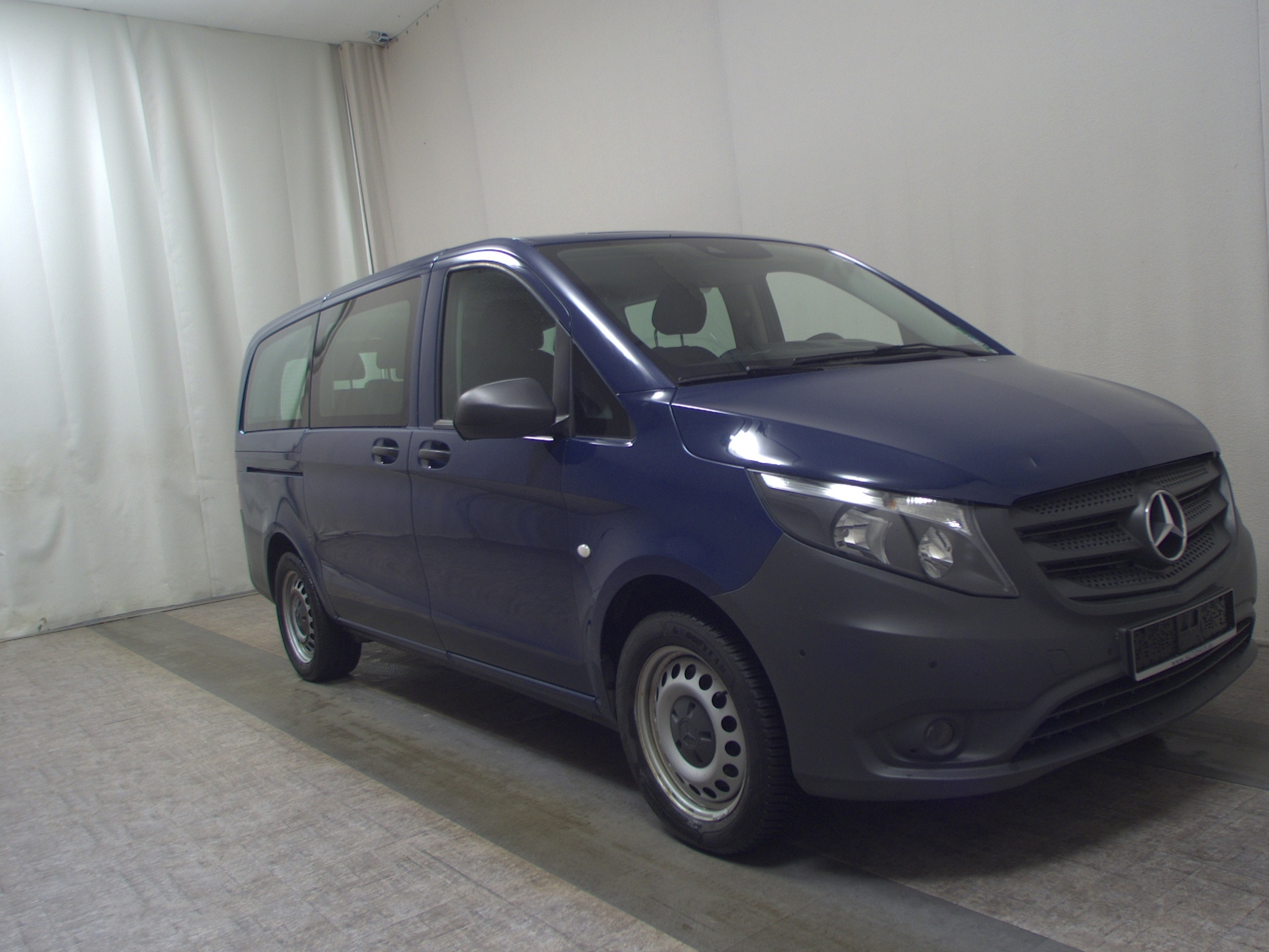 Mercedes-Benz Vito Lang CDI 4x4 Tourer Pro 8-Sitze Navi PDC 3