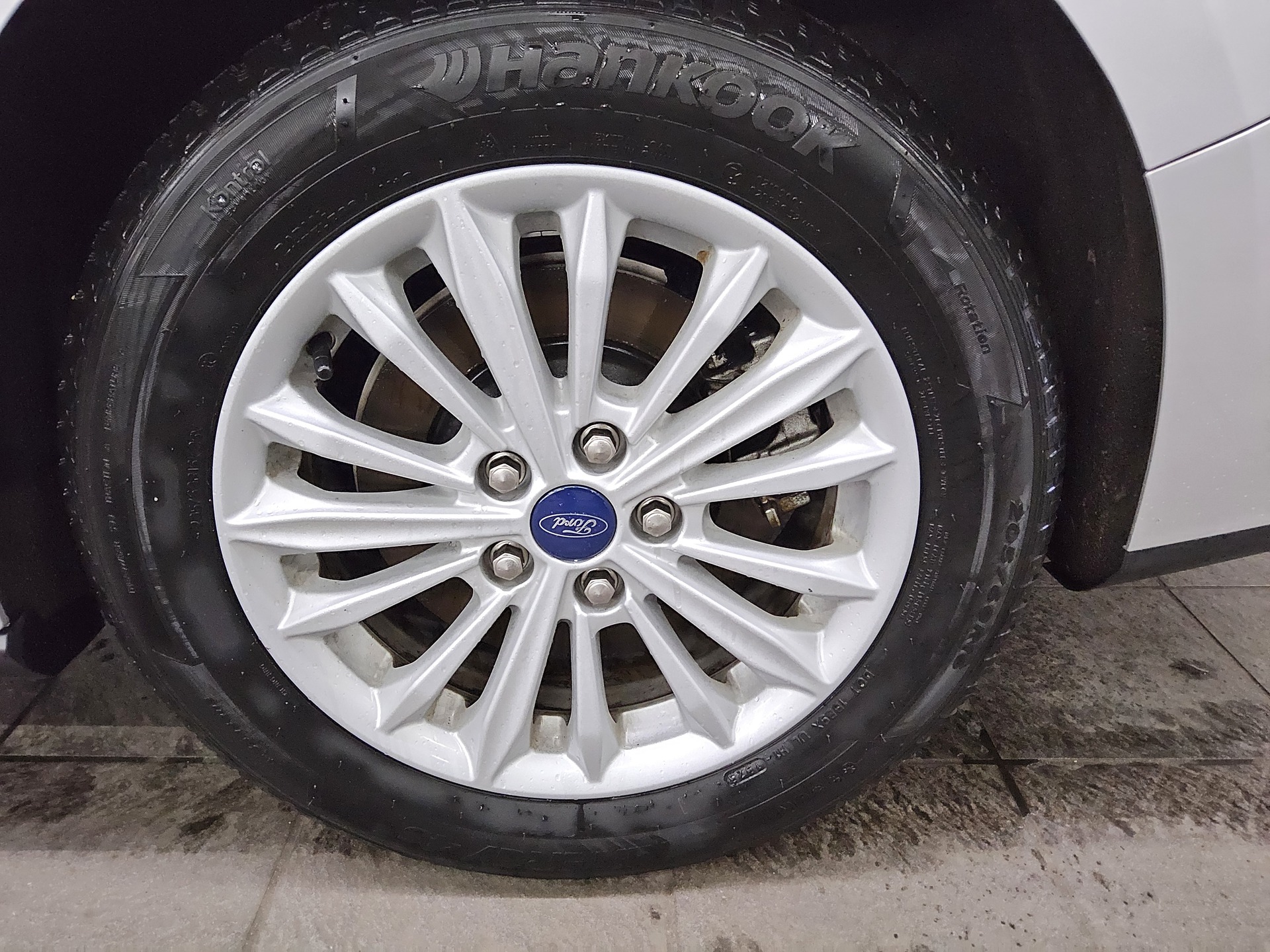 Ford Focus Turnier 1.0 EB Titanium Navi LED RFK SHZ 10