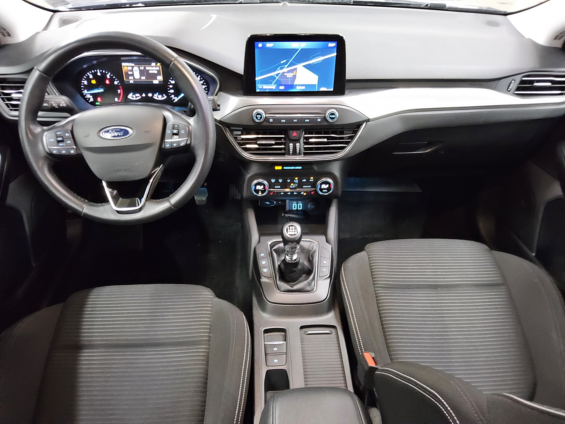 Ford Focus Turnier 1.0 EB Titanium Navi LED BLIS RFK 5