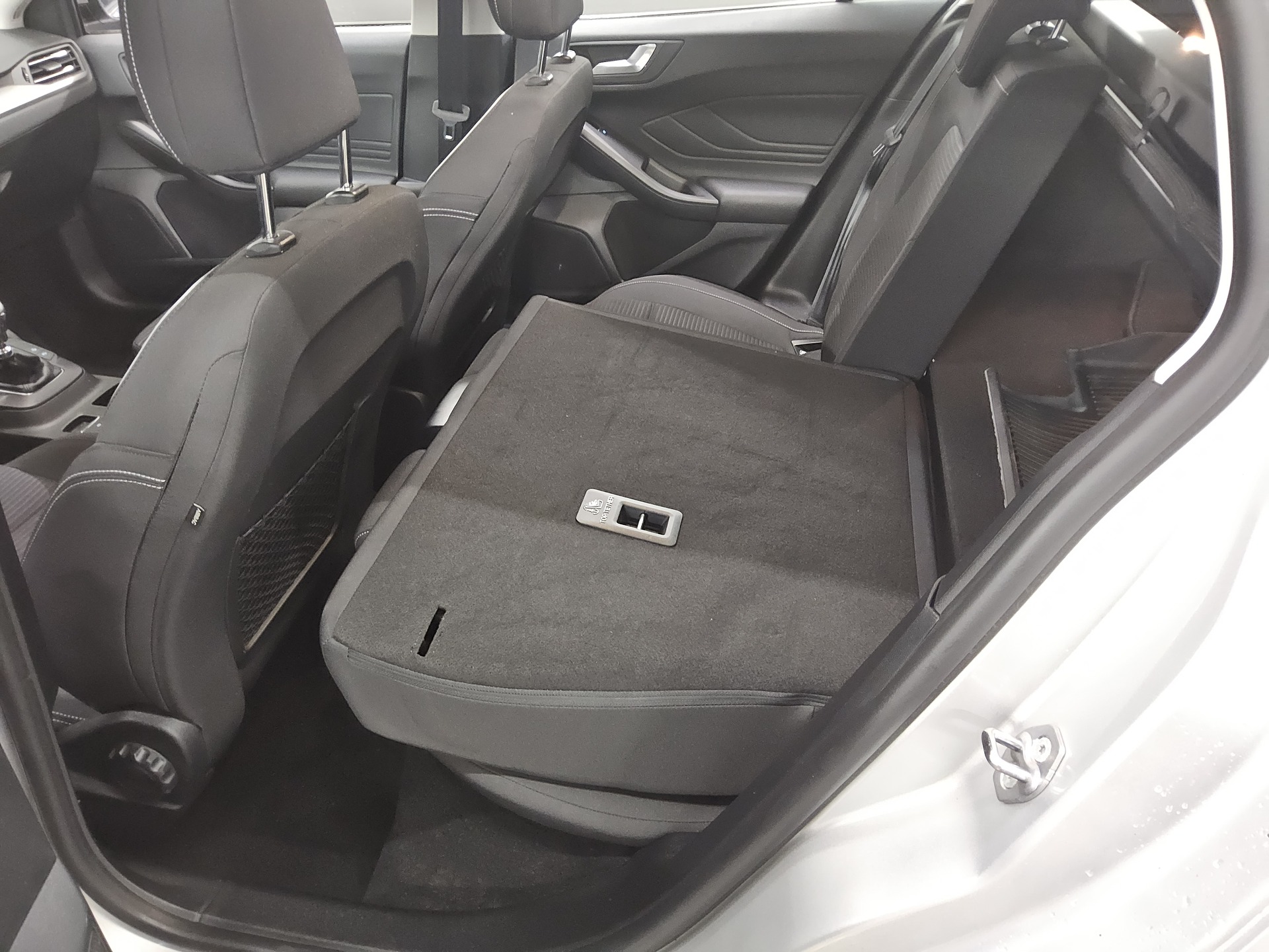 Ford Focus Turnier 1.0 EB Titanium Navi LED RfK Shz 13