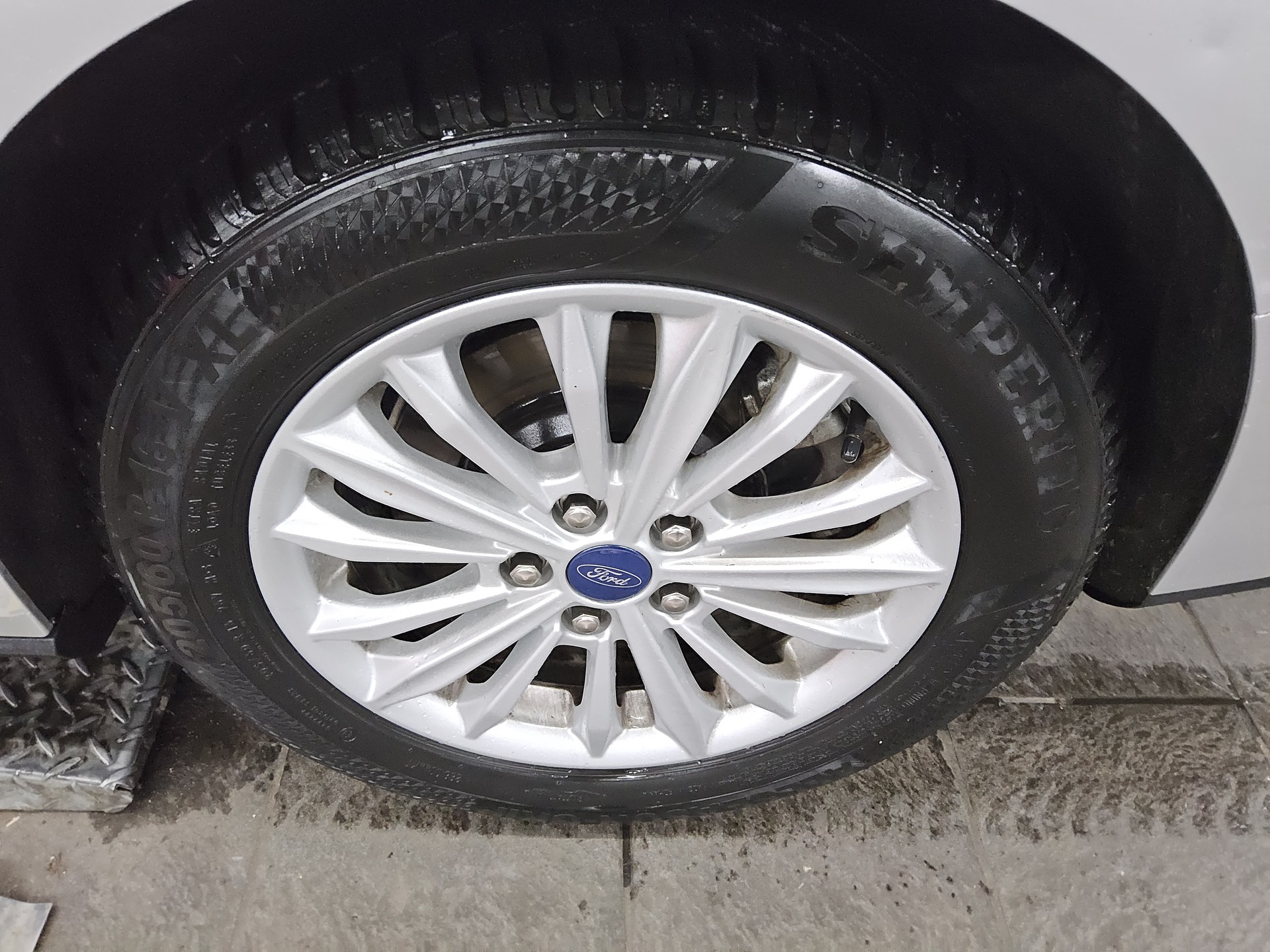 Ford Focus Turnier 1.0 EB Titanium Navi LED RfK Shz 10