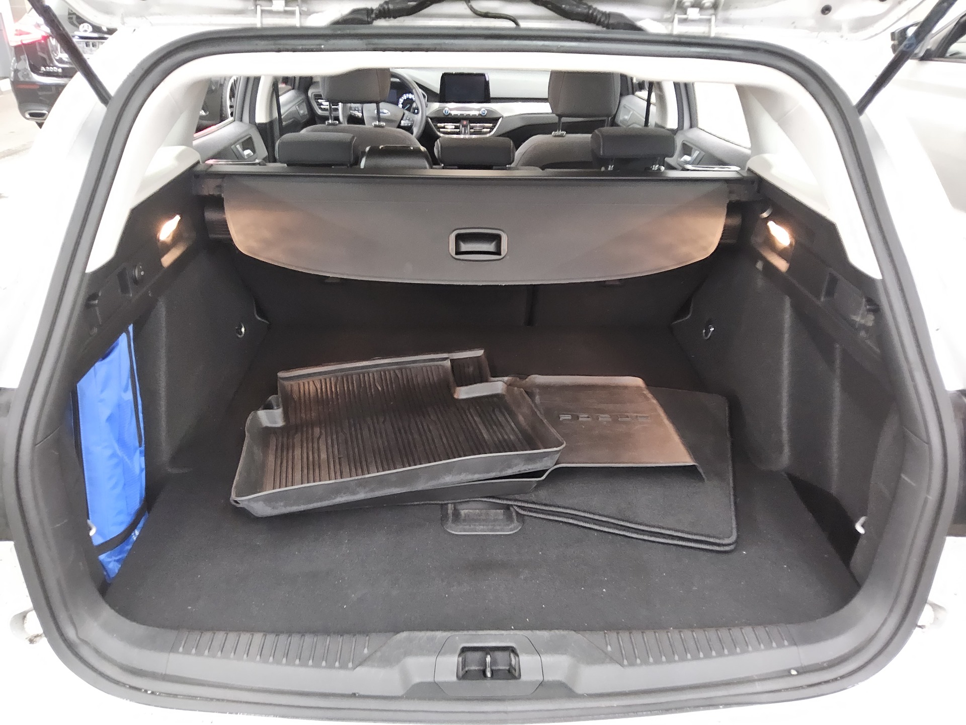 Ford Focus Turnier 1.0 EB Titanium Navi LED RfK Shz 11