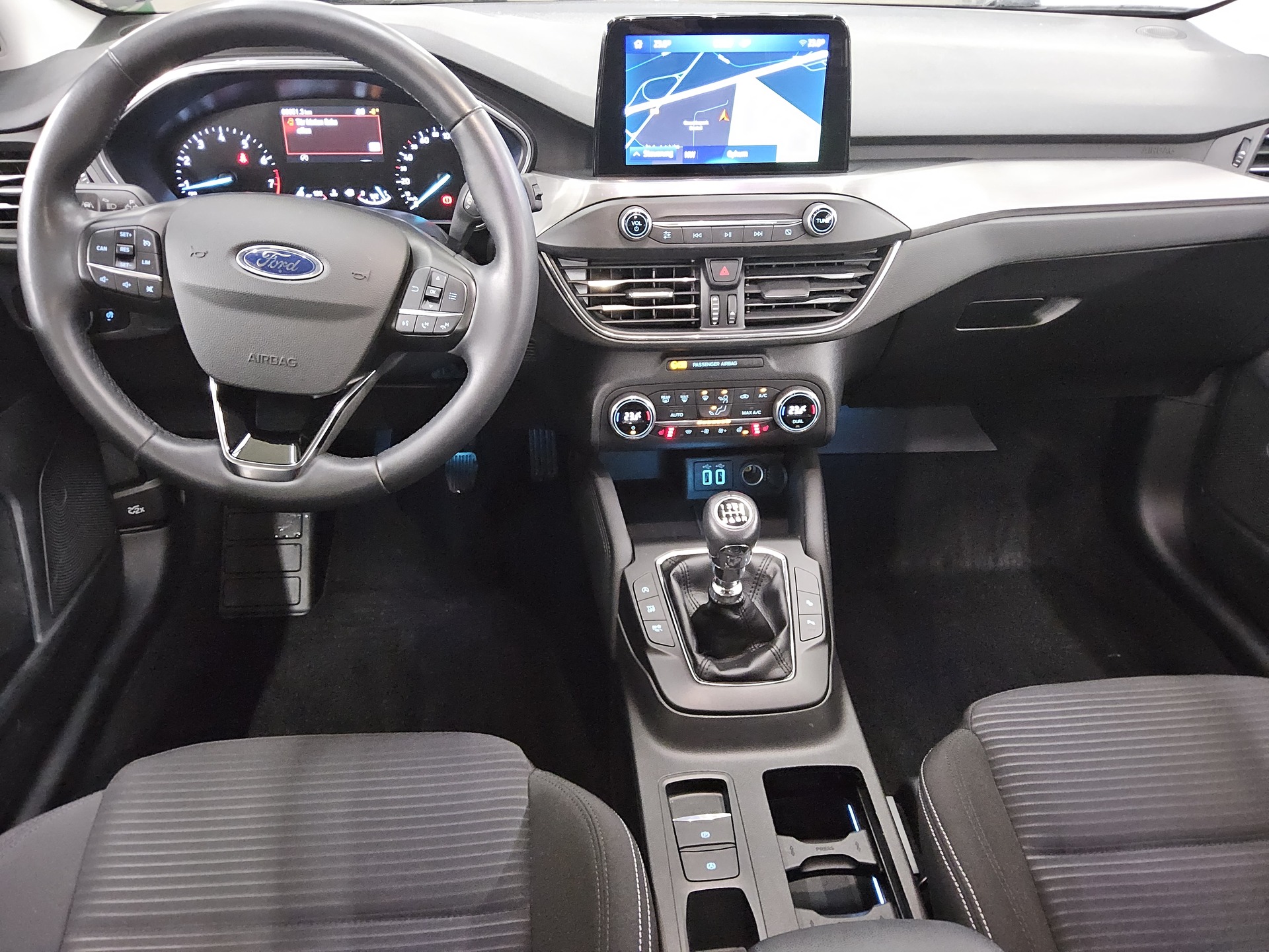 Ford Focus Turnier 1.0 EB Titanium Navi LED RfK Shz 5