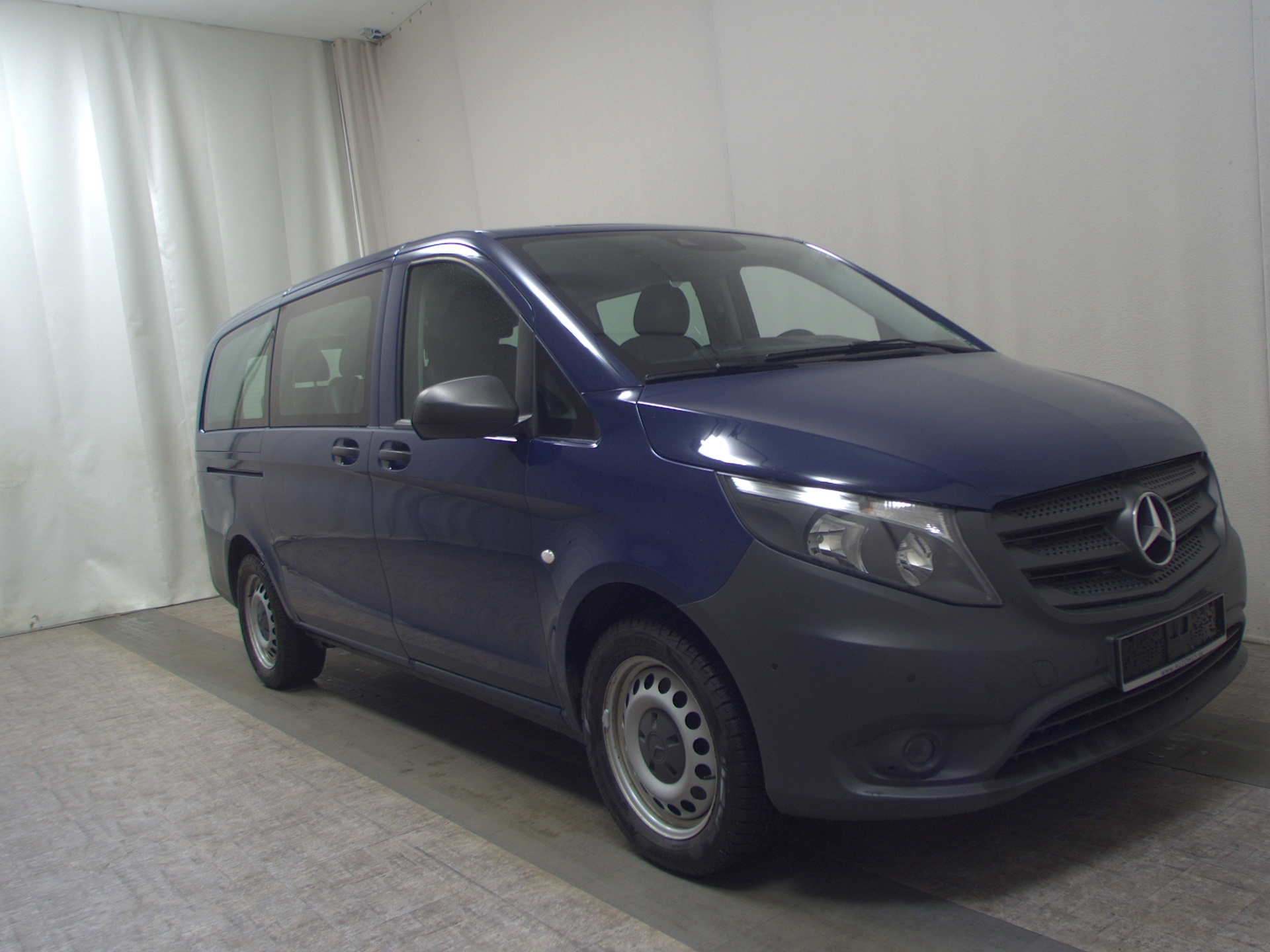 Mercedes-Benz Vito Lang CDI 4x4 Tourer Pro 8-Sitze Navi PDC 3
