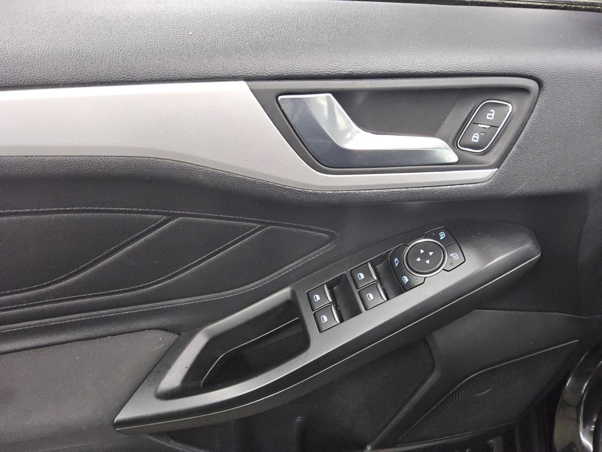 Ford Focus Turnier 1.0 EB Cool&Connect Navi RfK PDC 9