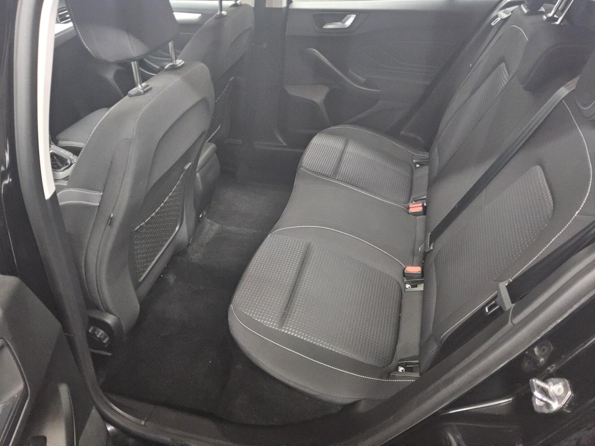 Ford Focus Turnier 1.0 EB Cool&Connect Navi RfK PDC 13