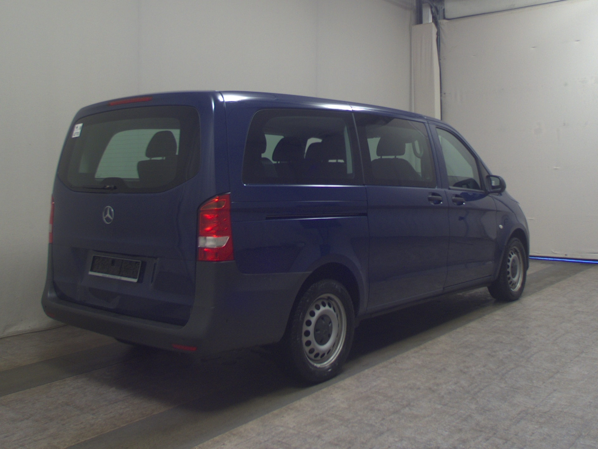 Mercedes-Benz Vito Lang CDI 4x4 Tourer Pro 8-Sitze Navi PDC 4