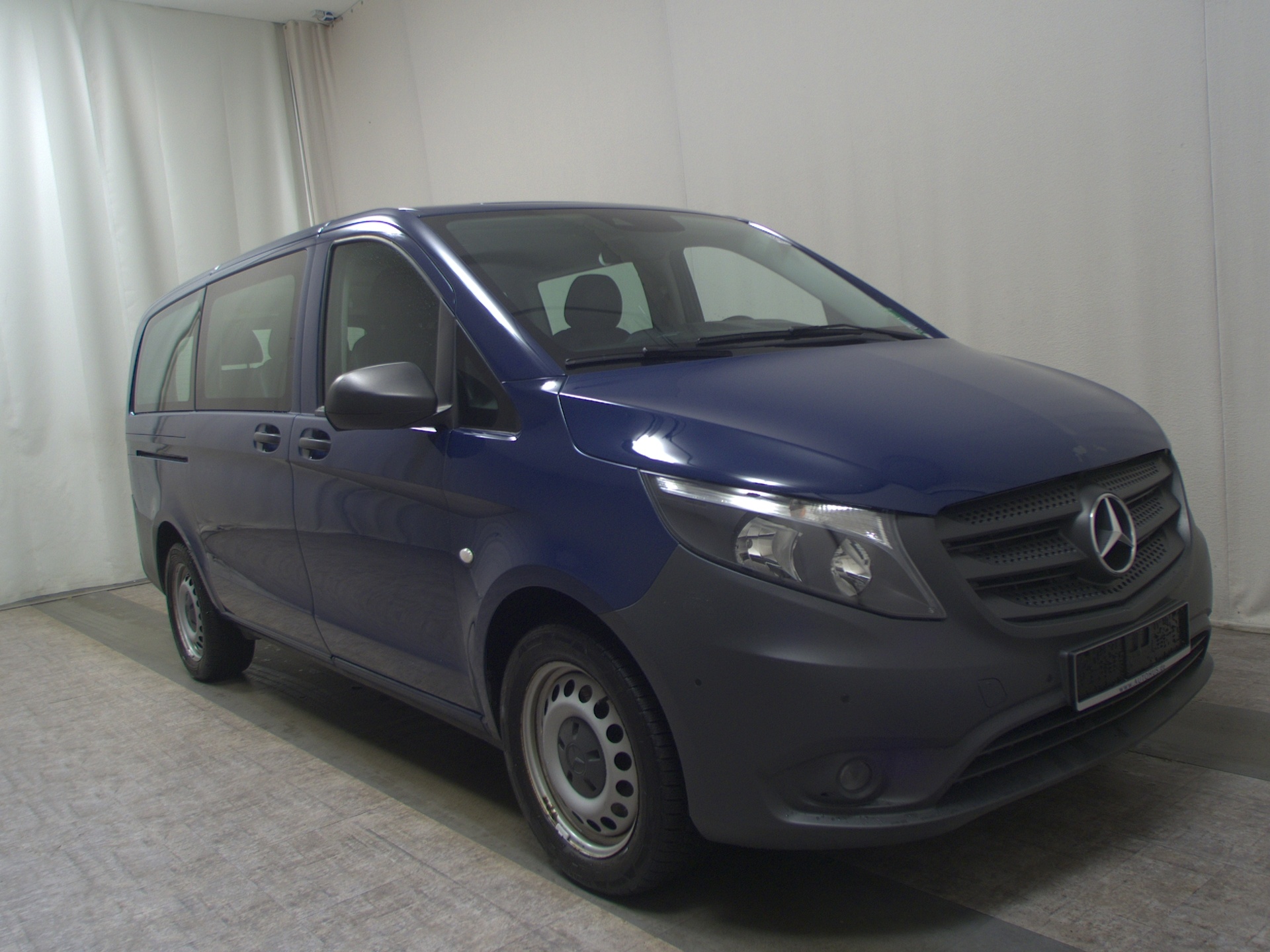 Mercedes-Benz Vito Lang CDI 4x4 Tourer Pro 8-Sitze Navi PDC 3