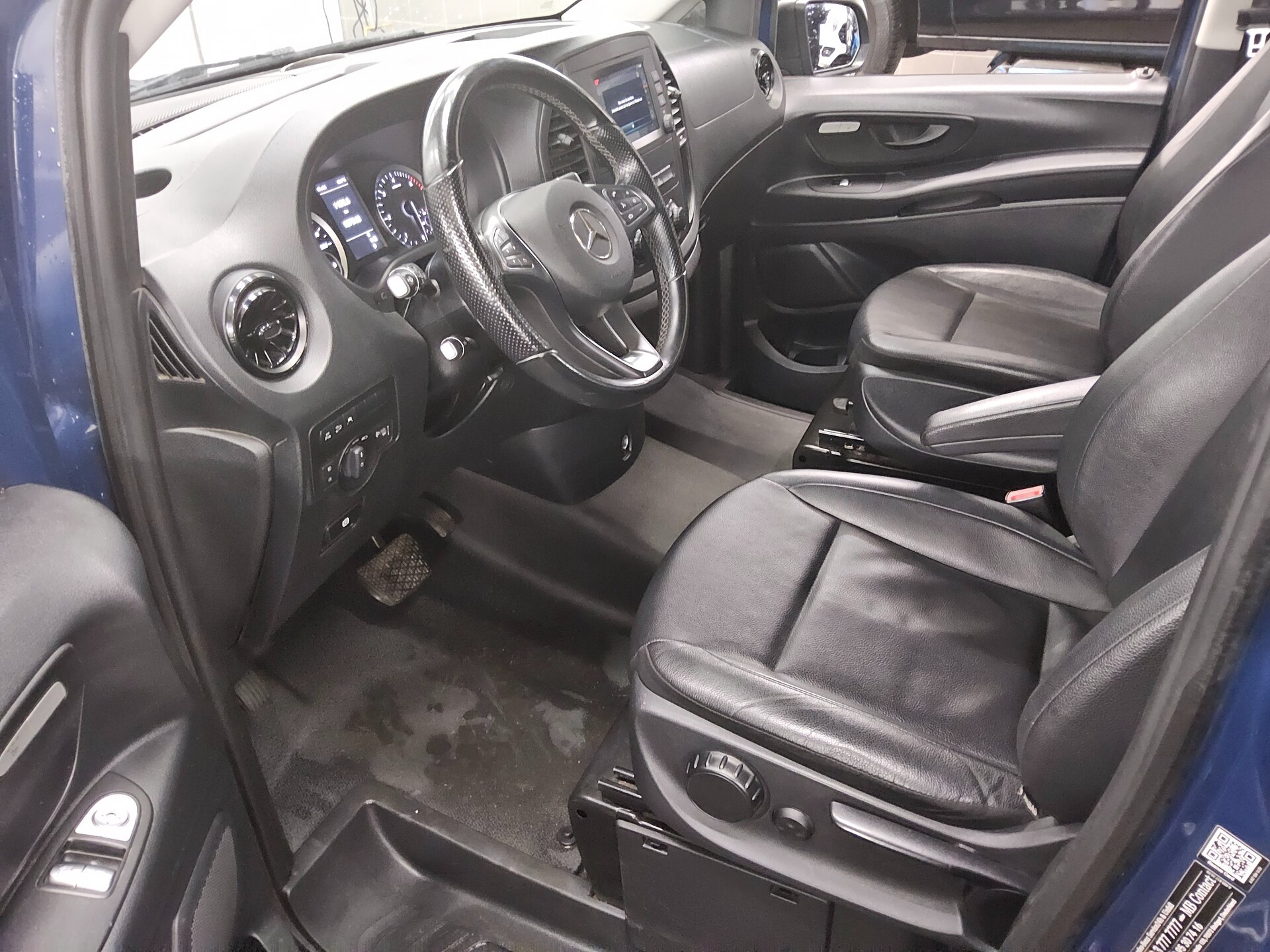 Mercedes-Benz Vito Lang CDI 4x4 Tourer Pro 8-Sitze Navi PDC 8