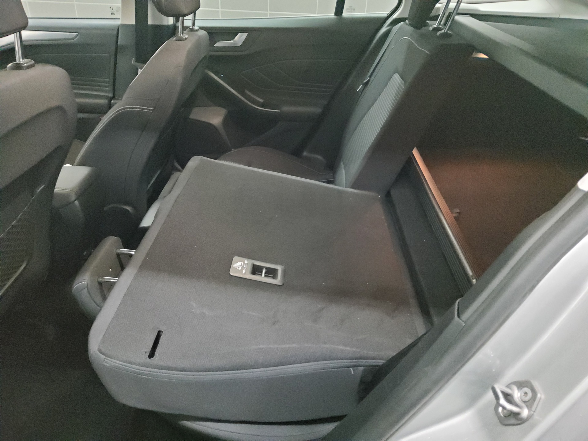 Ford Focus Turnier 1.0 EB Titanium Navi LED RfK Shz 13