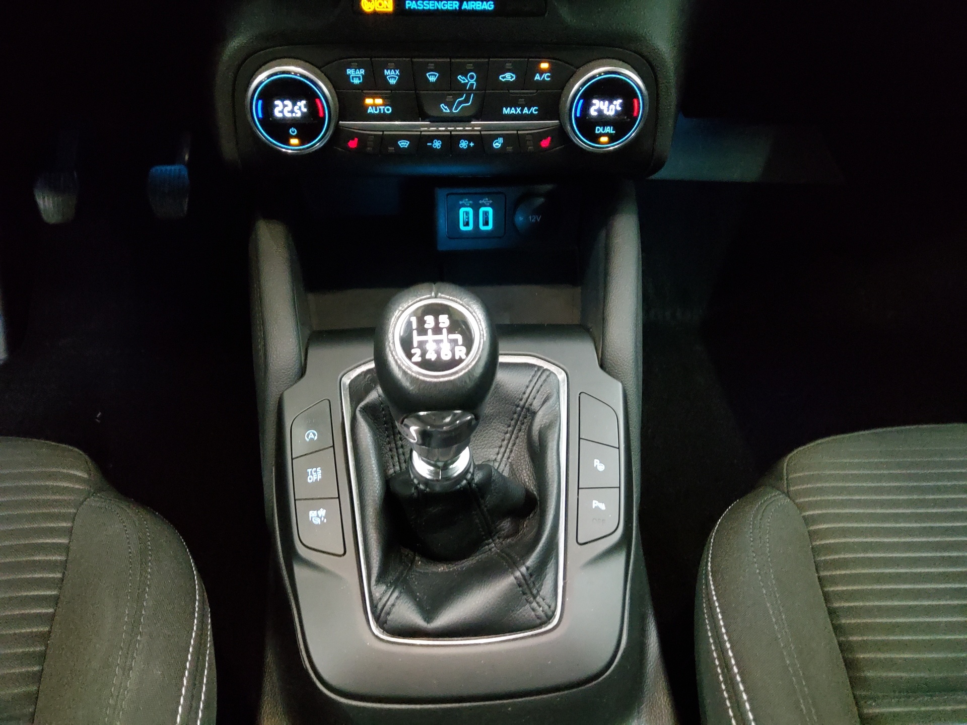 Ford Focus Turnier 1.0 EB Titanium Navi LED RfK Shz 6