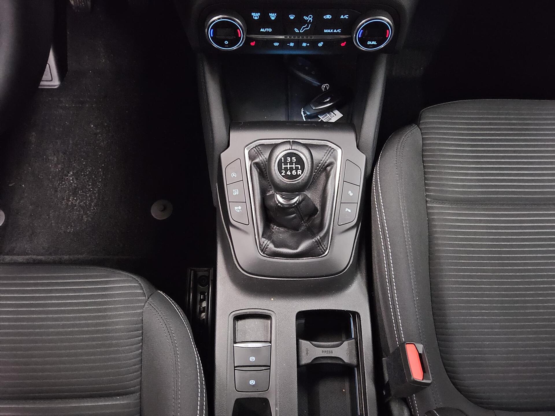 Ford Focus Turnier 1.0 EB Titanium Navi LED Shz RFK 6