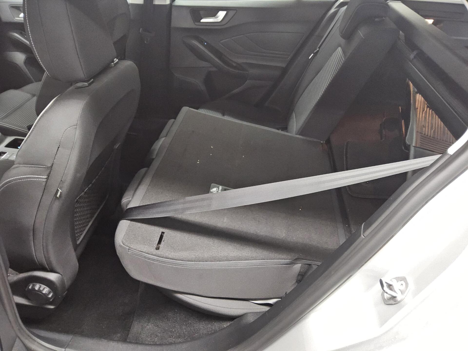 Ford Focus Turnier 1.0 EB Titanium Navi LED Shz RFK 12