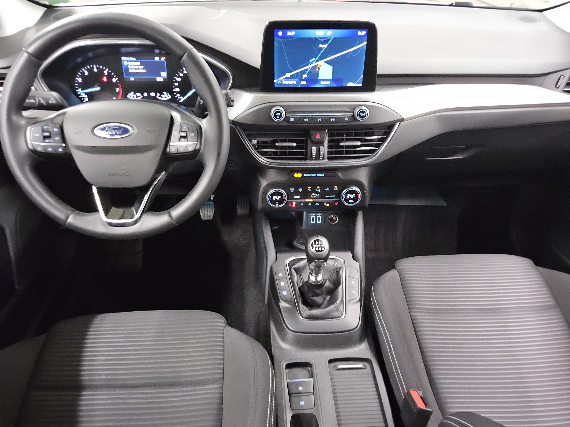 Ford Focus Turnier 1.0 EB Titanium Navi LED RfK Shz 5