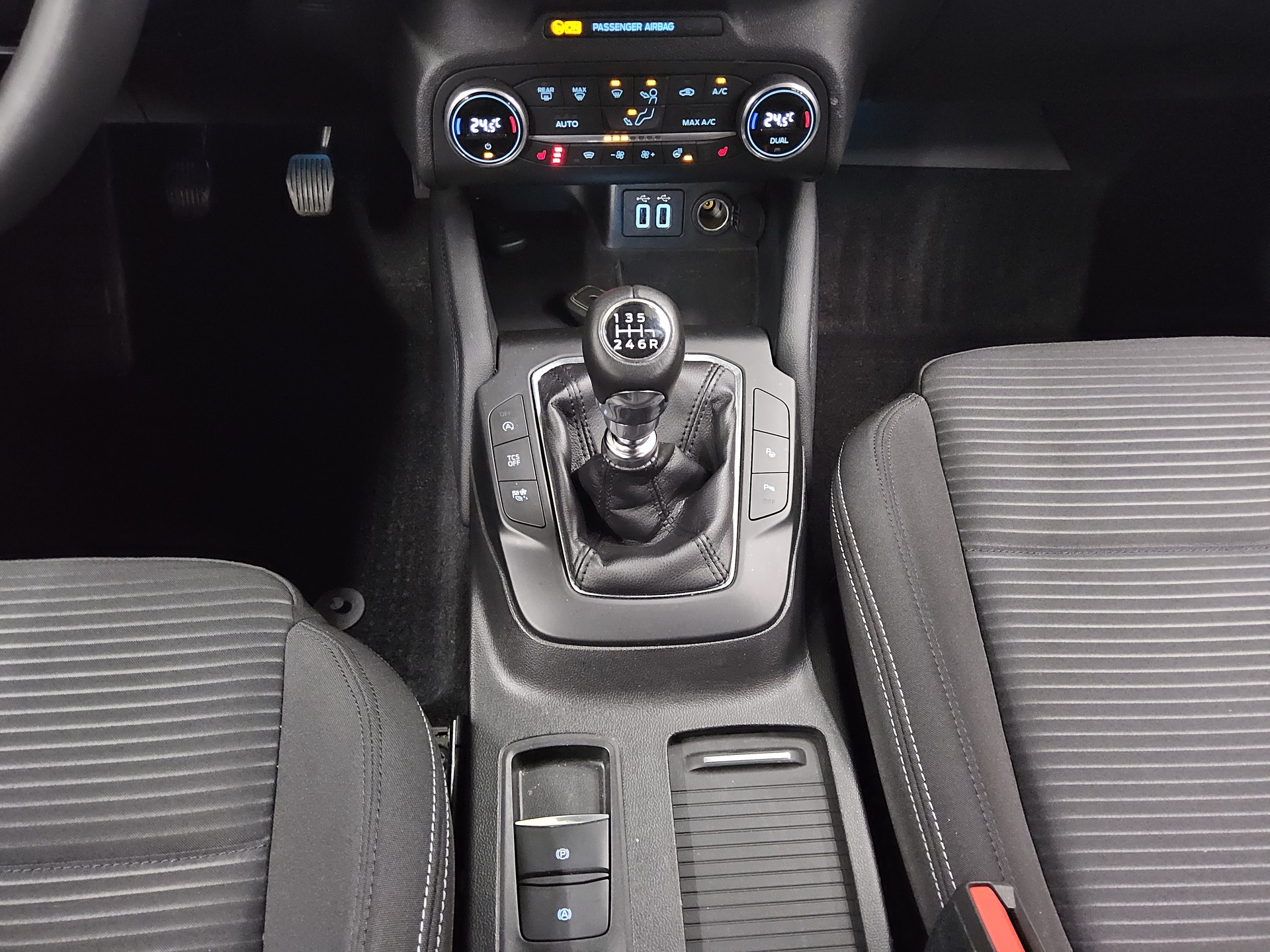 Ford Focus Turnier 1.0 EB Titanium Navi LED RfK Shz 6