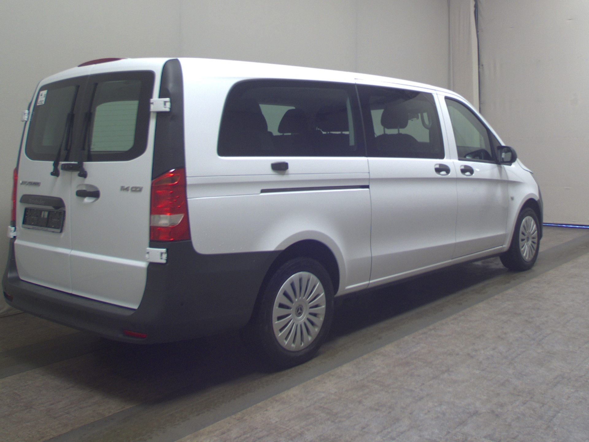 Mercedes-Benz Vito Tourer 114 CDI extralang 8-Sitze Navi RFK 4