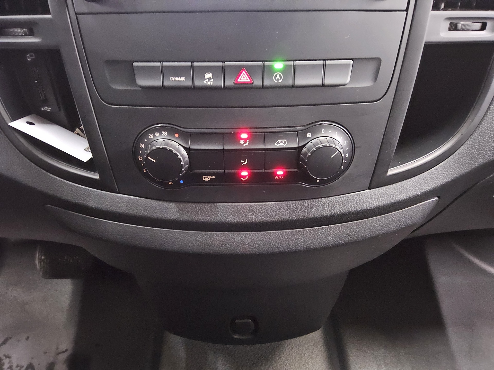 Mercedes-Benz Vito Lang CDI 8-Sitze Navi RfK Shz PDC BT DAB 6