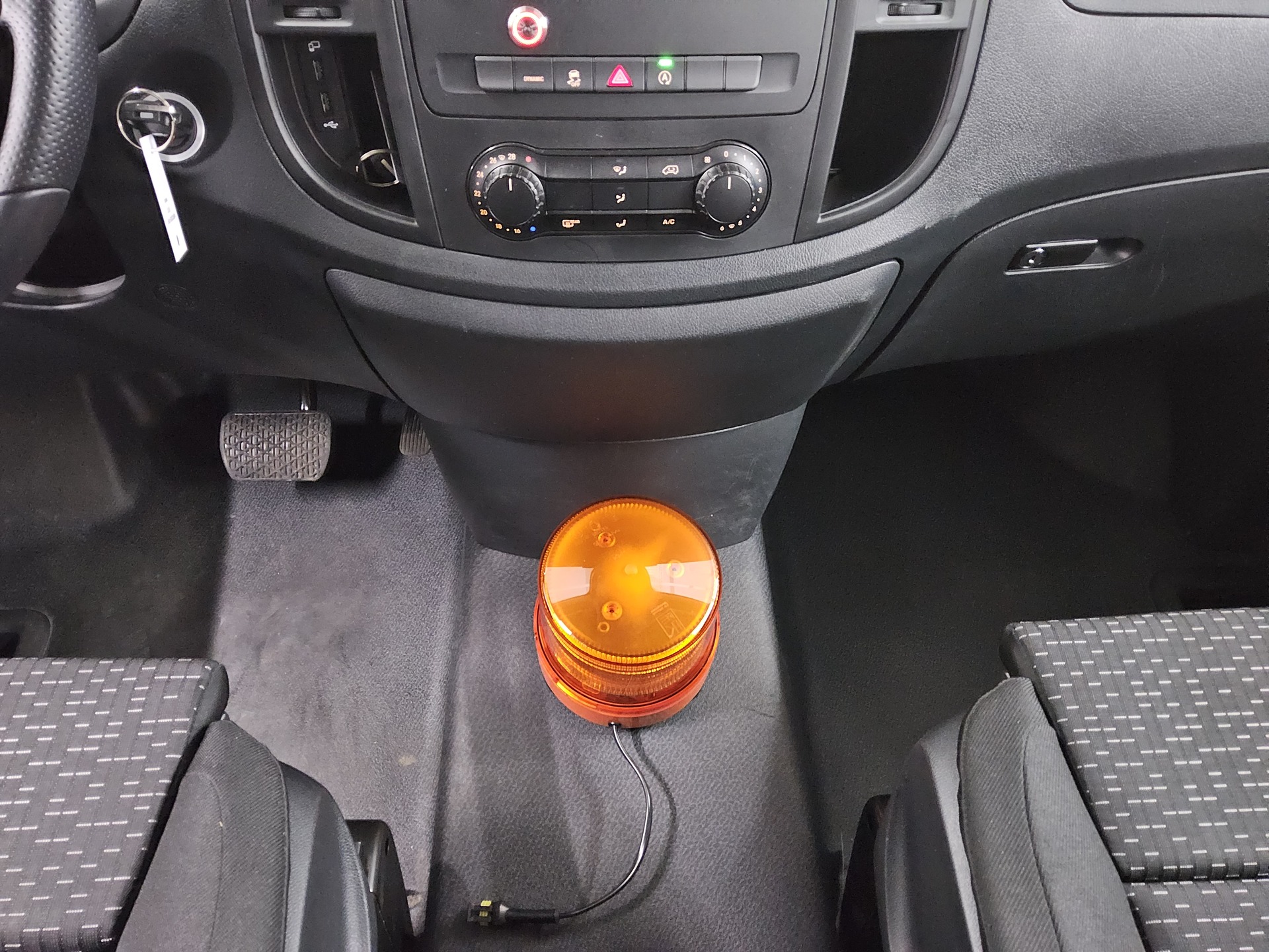 Mercedes-Benz Vito Tourer 114 CDI extralang 8-Sitze Navi RFK 6