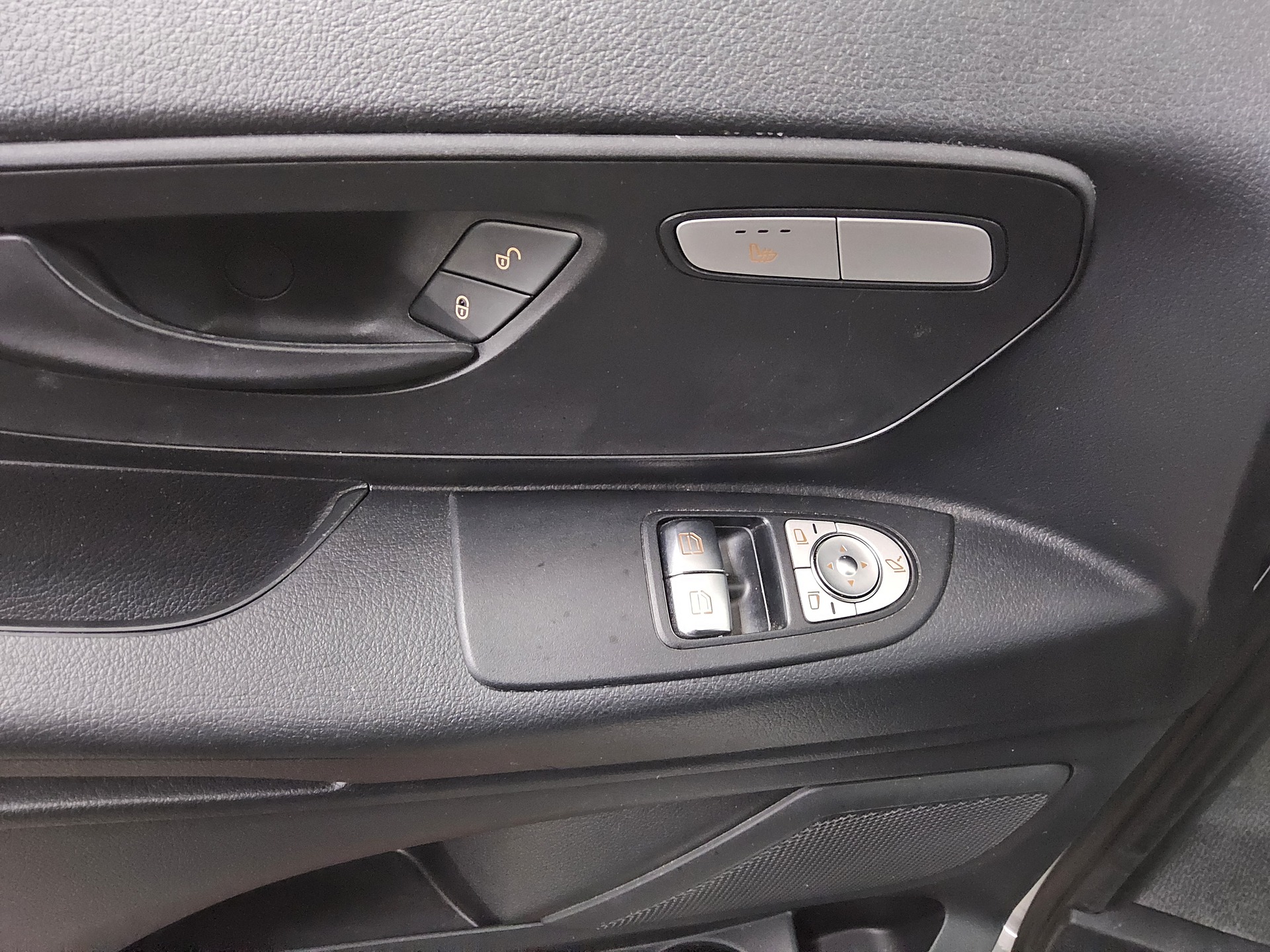 Mercedes-Benz Vito Tourer 114 CDI extralang 8-Sitze Navi RFK 9