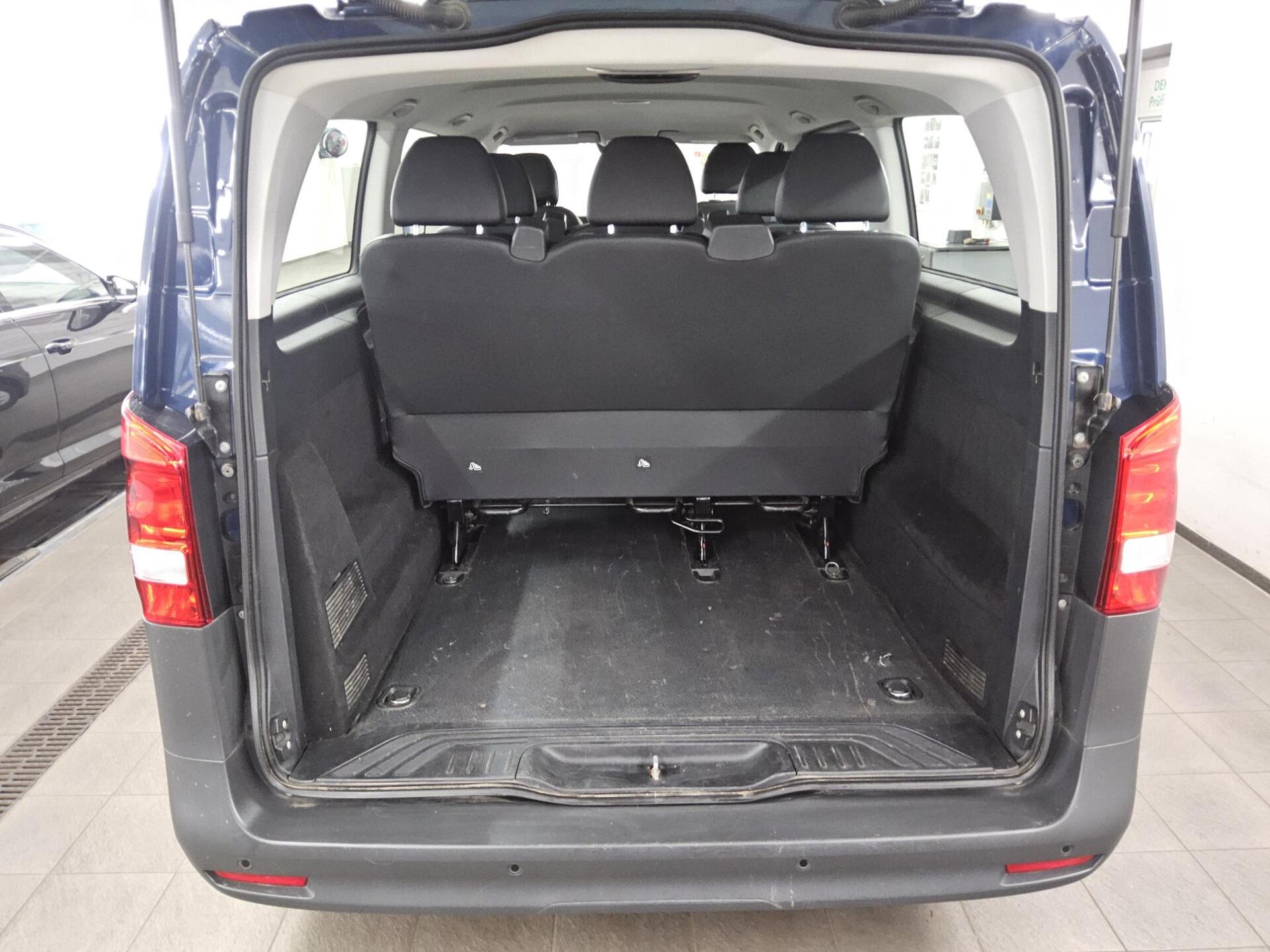 Mercedes-Benz Vito CDI Tourer Pro extralang 8-Sitze Leder Navi 11