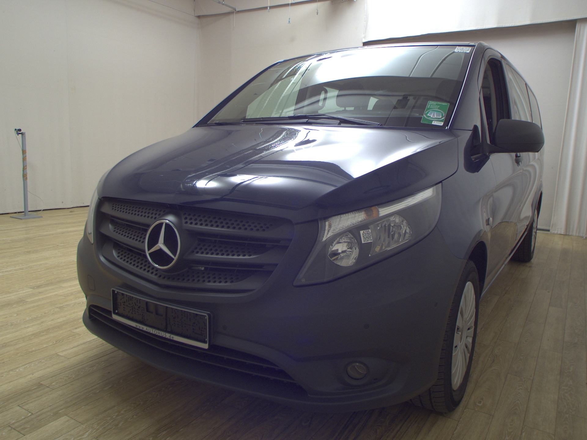Mercedes-Benz Vito CDI Tourer Pro extralang 8-Sitze Leder Navi 2