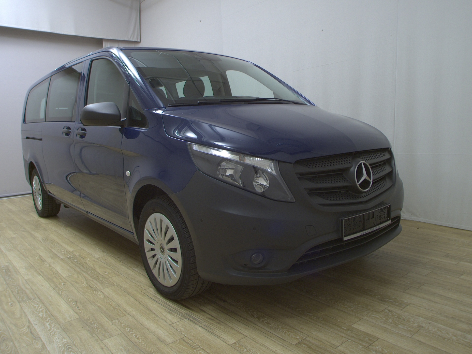 Mercedes-Benz Vito CDI Tourer Pro extralang 8-Sitze Leder Navi 3