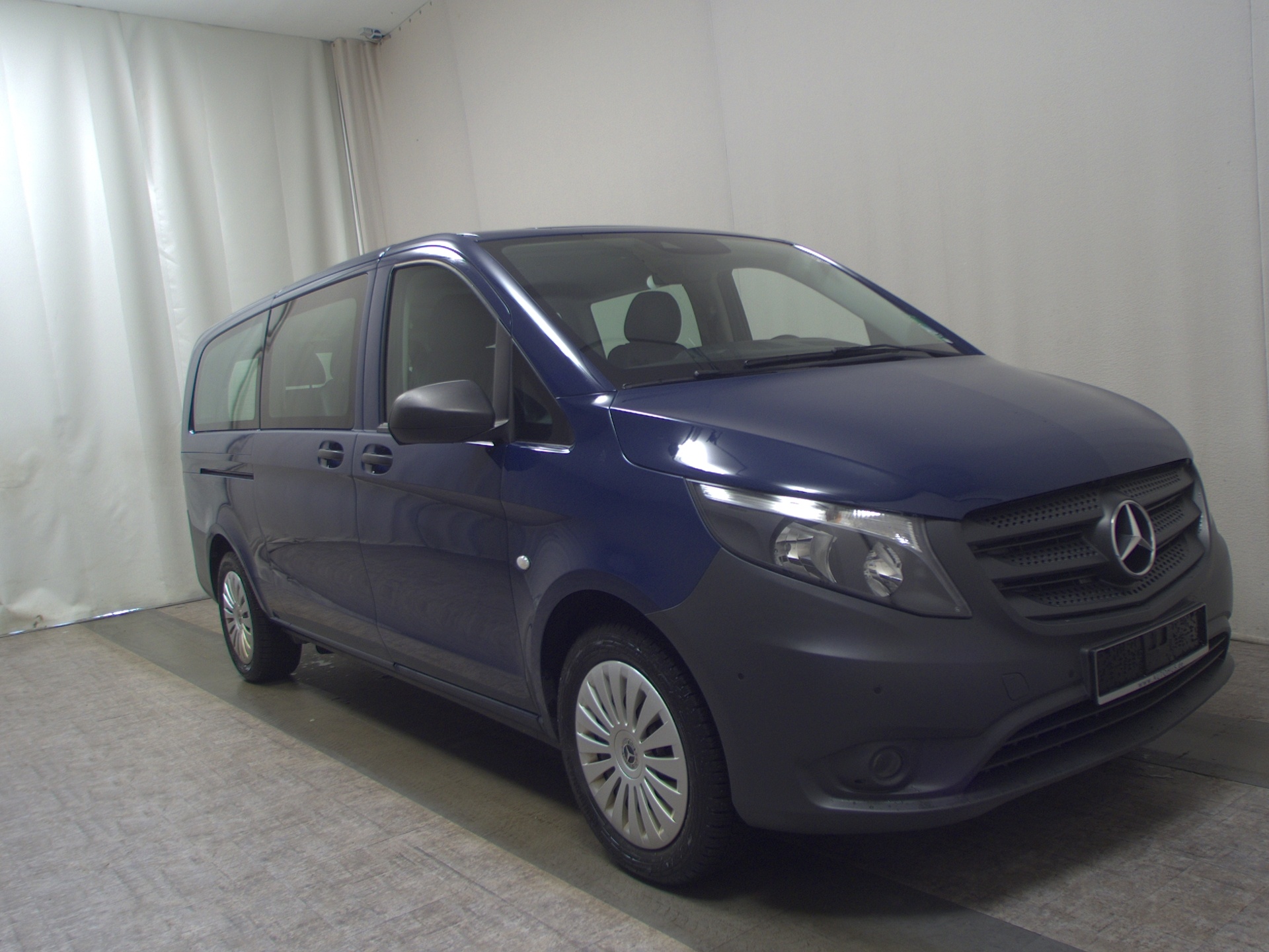 Mercedes-Benz Vito CDI Tourer Pro extralang 8-Sitze Leder Navi 3
