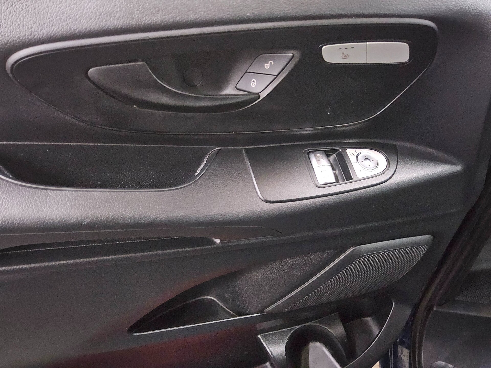 Mercedes-Benz Vito CDI Tourer Pro extralang 8-Sitze Leder Navi 9