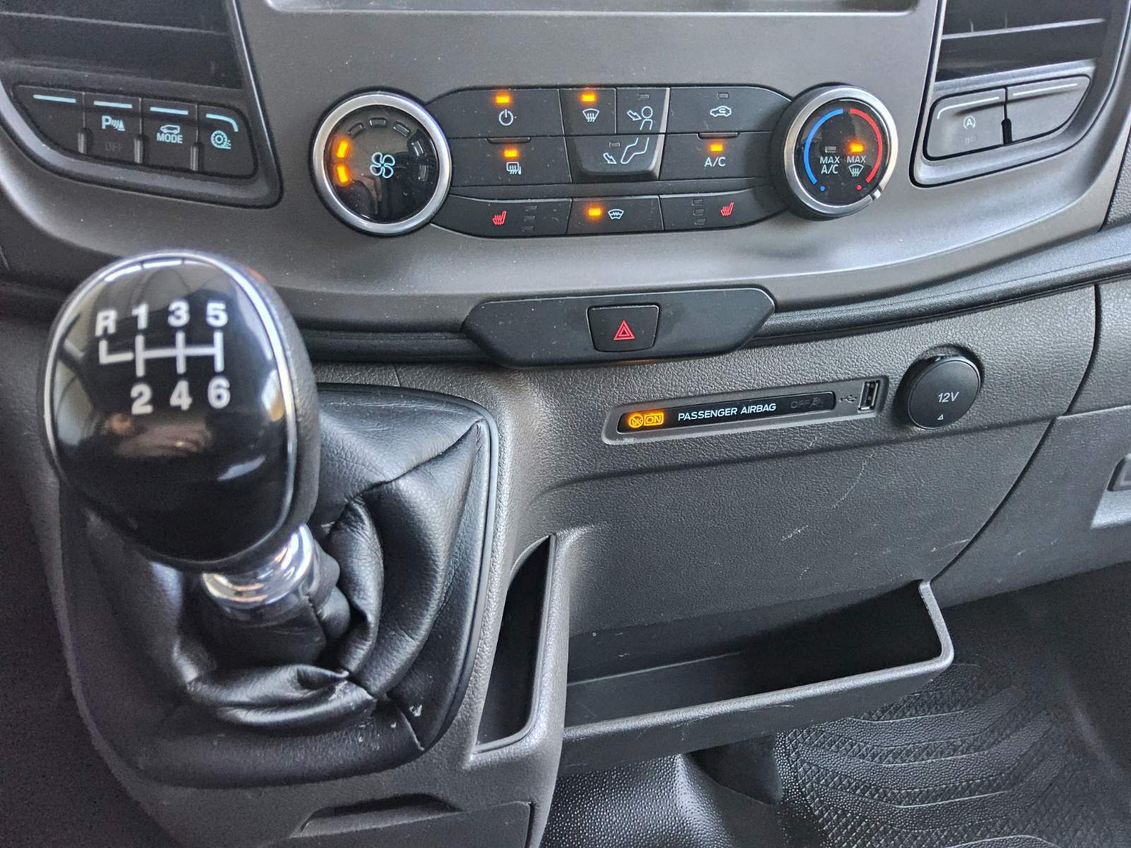 Ford Transit FT 350 L2H2 2.0 TDCi Trend 3-Sitze PDC 7