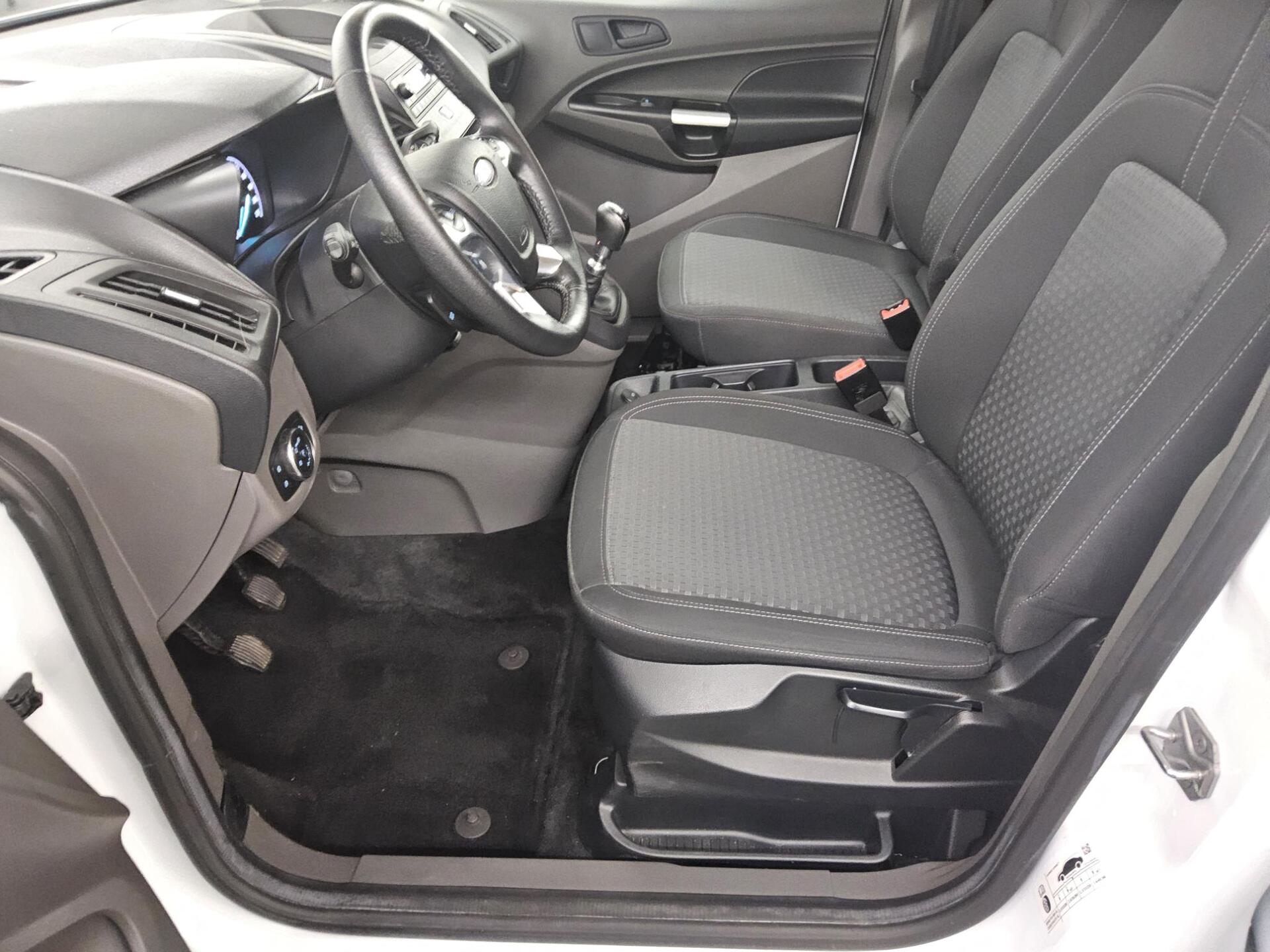 Ford Transit Connect 1.5 EB Trend 5-Sitze PDC SHZ 8