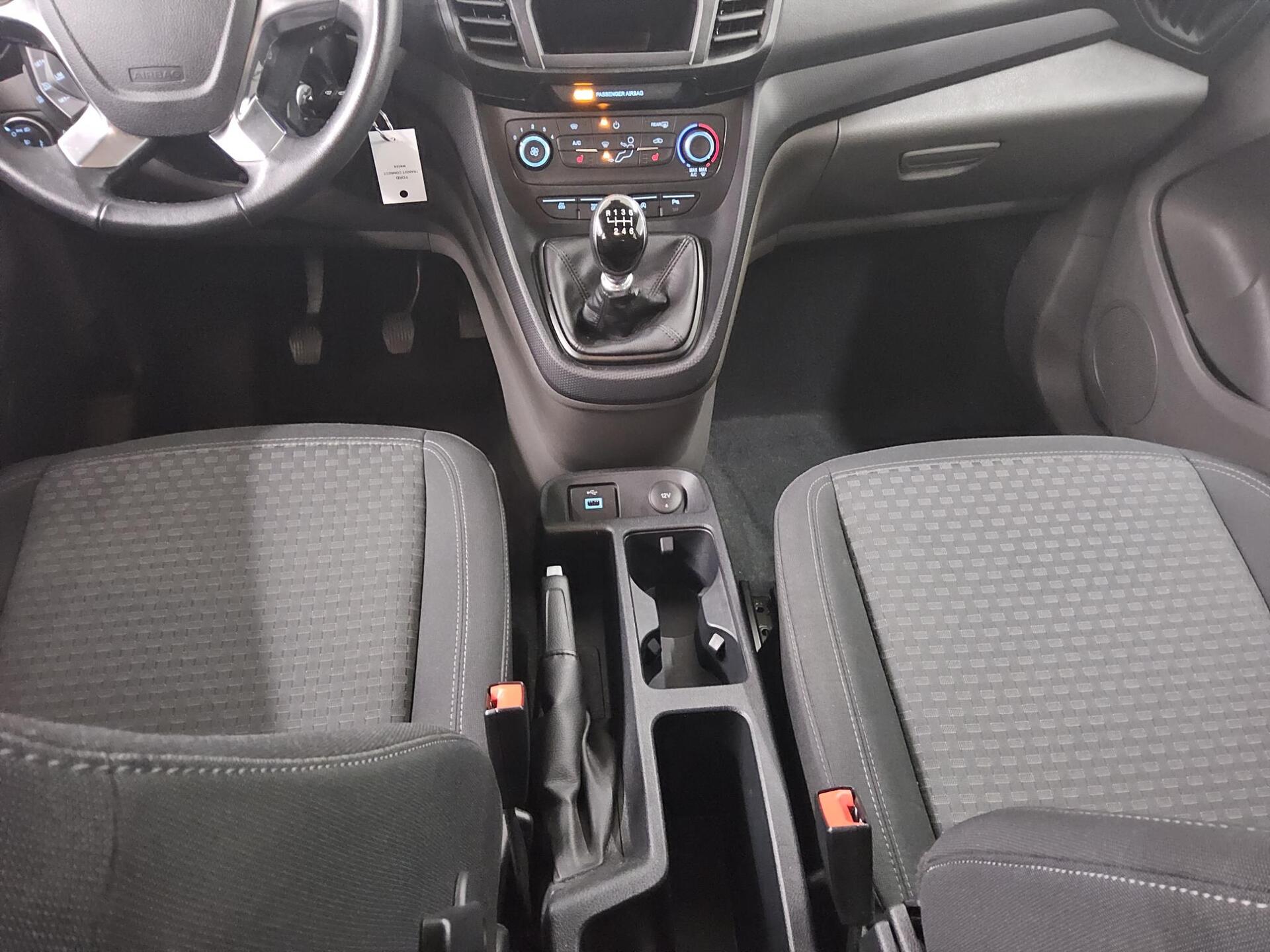 Ford Transit Connect 1.5 EB Trend 5-Sitze PDC SHZ 6