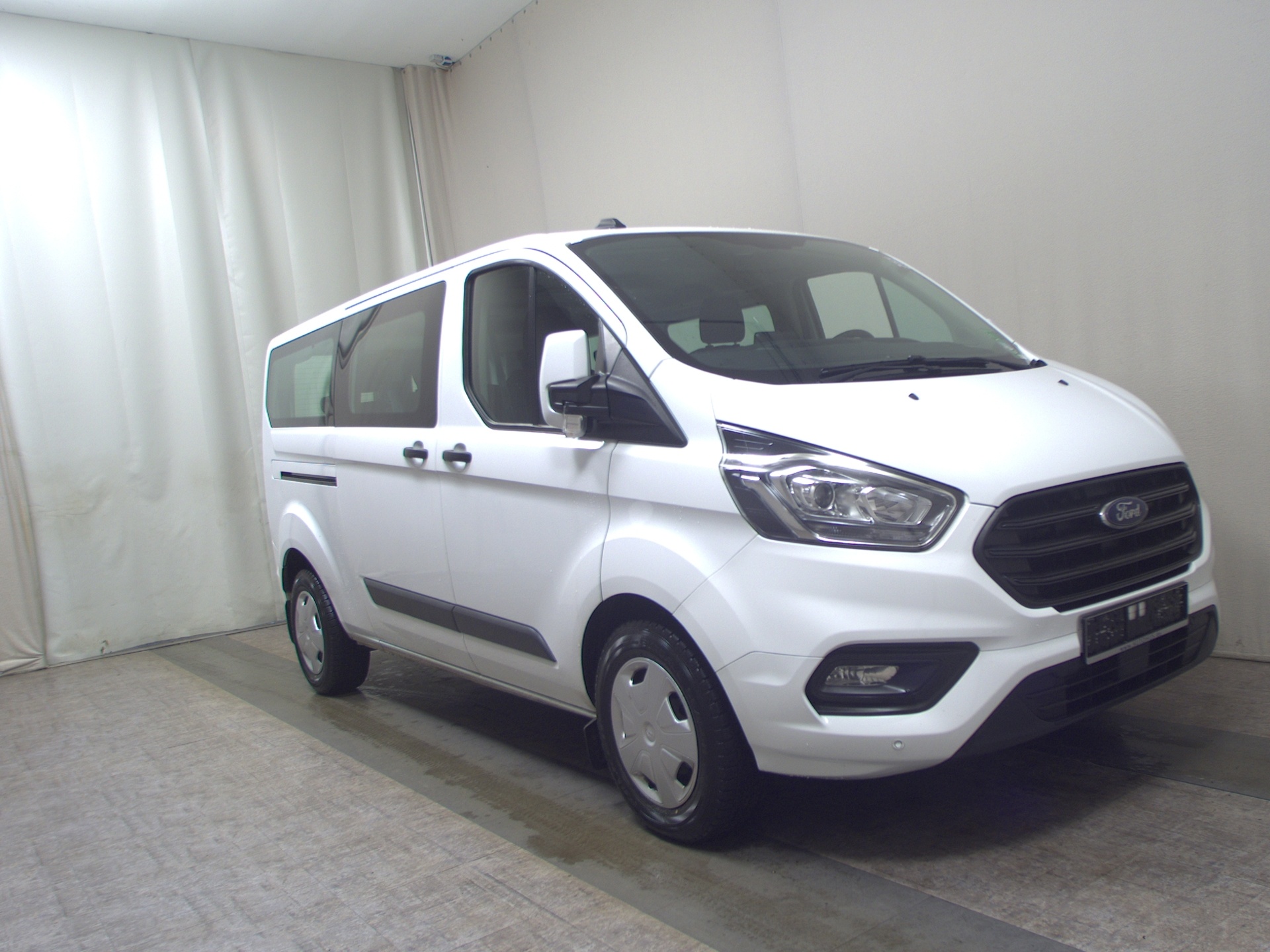 Ford Transit Custom 2.0 EB Trend L2 8-Sitze Navi PDC 3