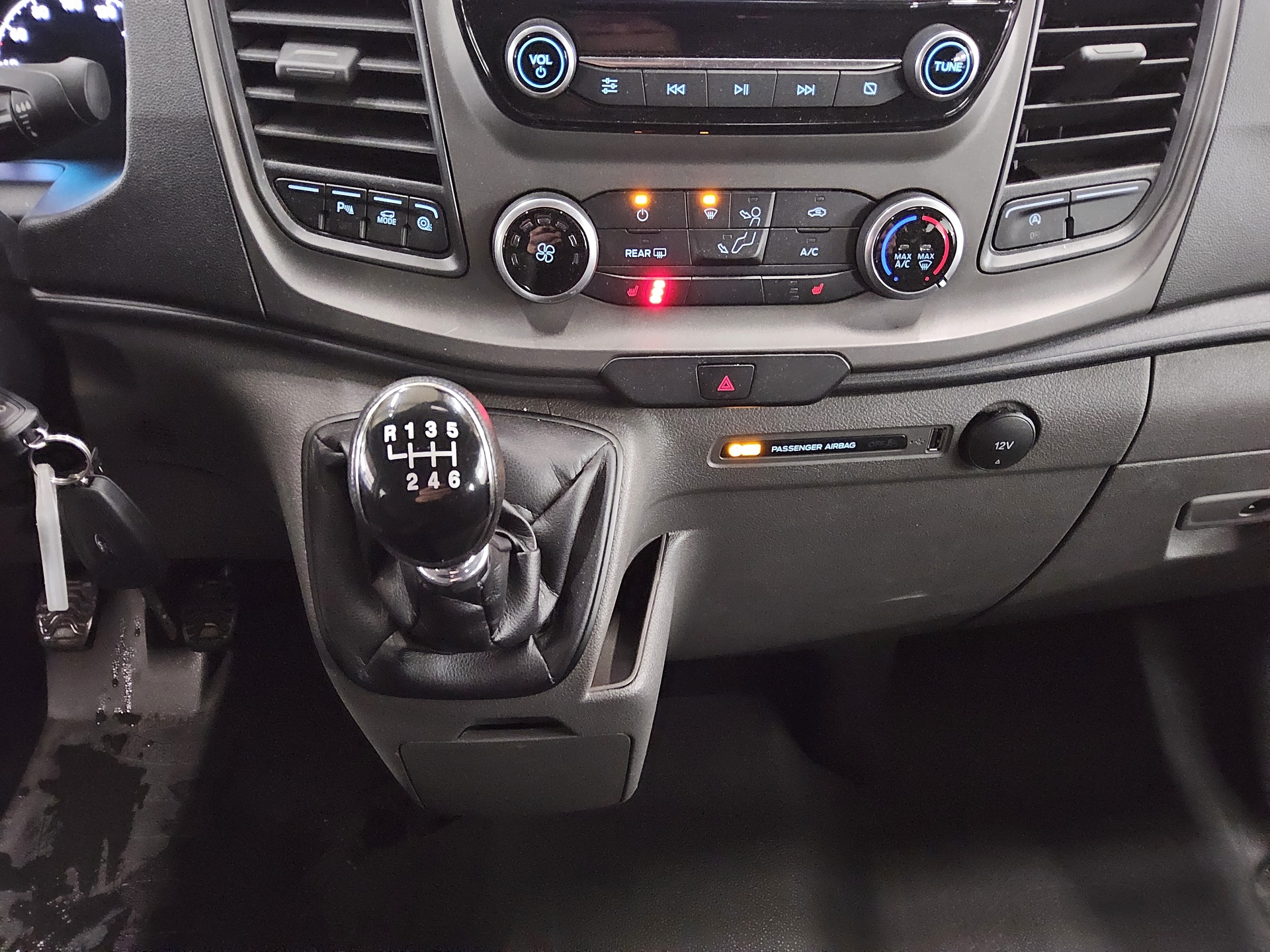 Ford Transit Custom 2.0 EB Trend L2 8-Sitze Navi PDC 6