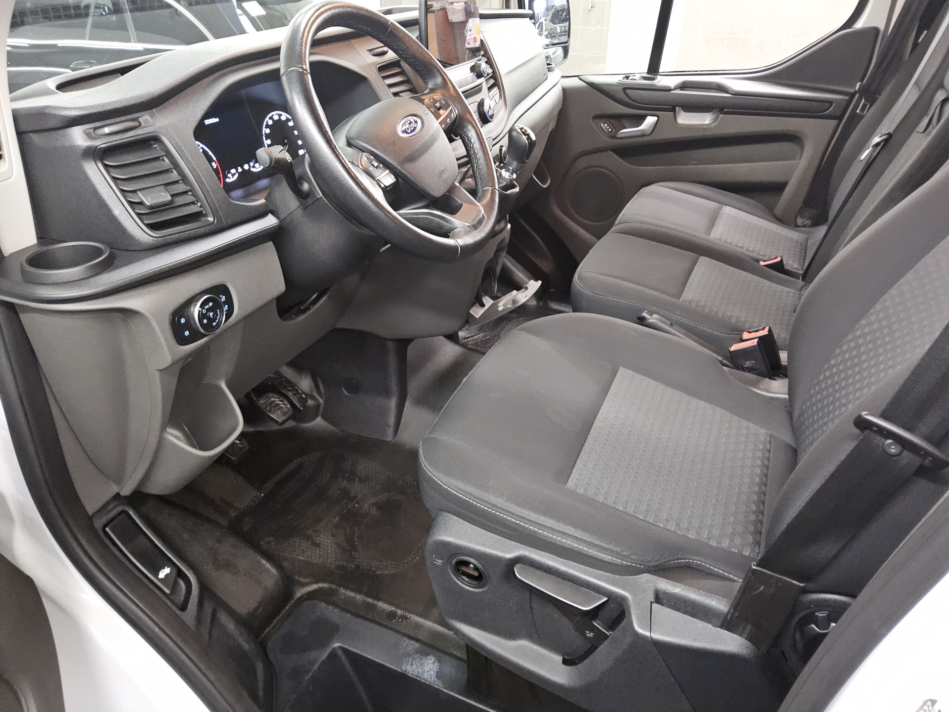 Ford Transit Custom 2.0 TDCi Trend L2 9-Sitze Navi 8