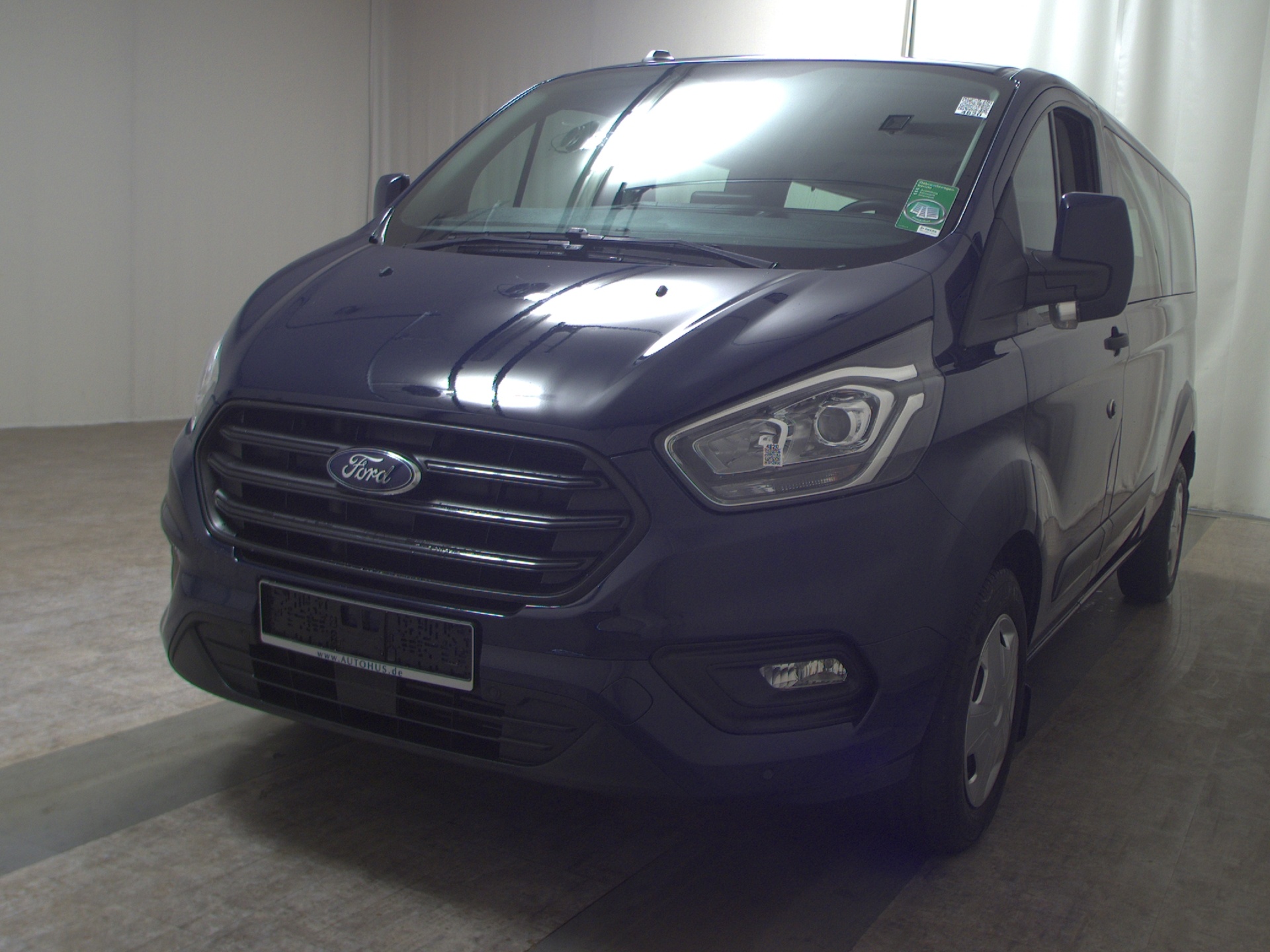 Ford Transit Custom 2.0 EB L2 Trend 8-Sitze Navi PDC 2