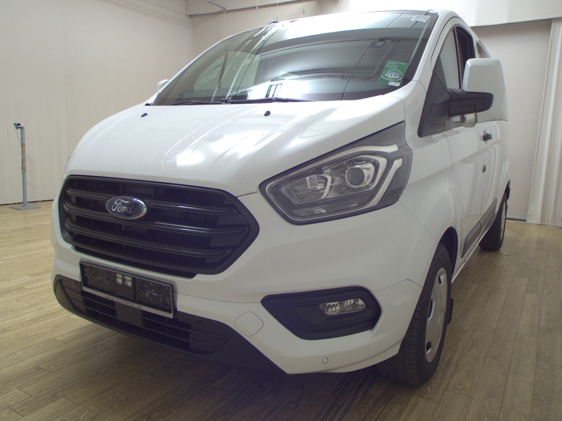 Ford Transit Custom 2.0 EB Trend L2 8-Sitze Navi DAB+ 2