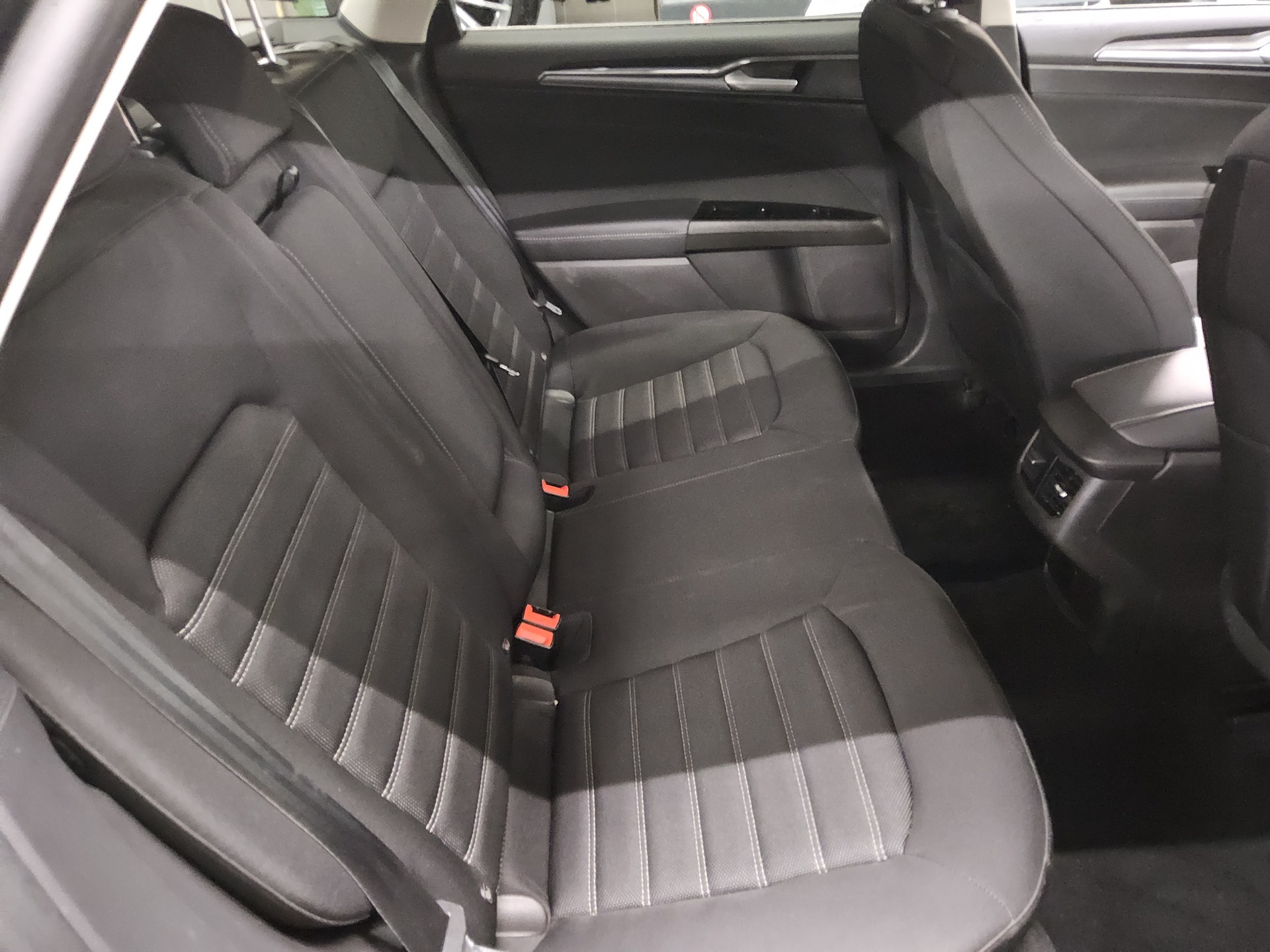 Ford Mondeo Turnier 2.0 EB Titanium Navi AHK RfK PDC 13