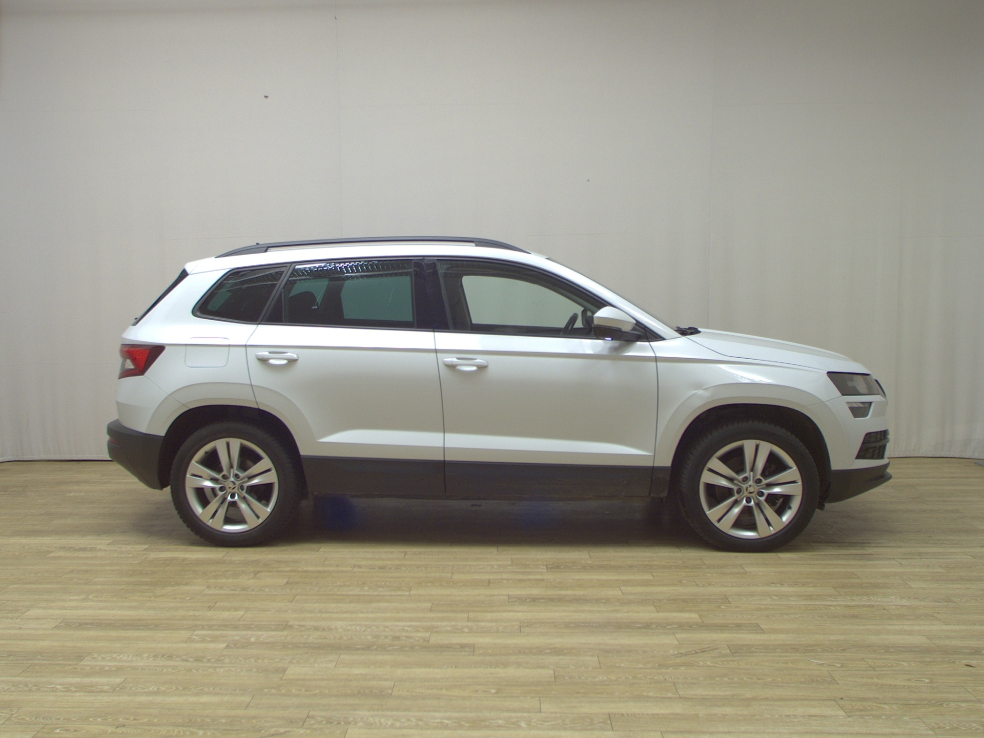 Skoda Karoq 2.0 TDI 4x4 Style Navi AHK Shz RfK