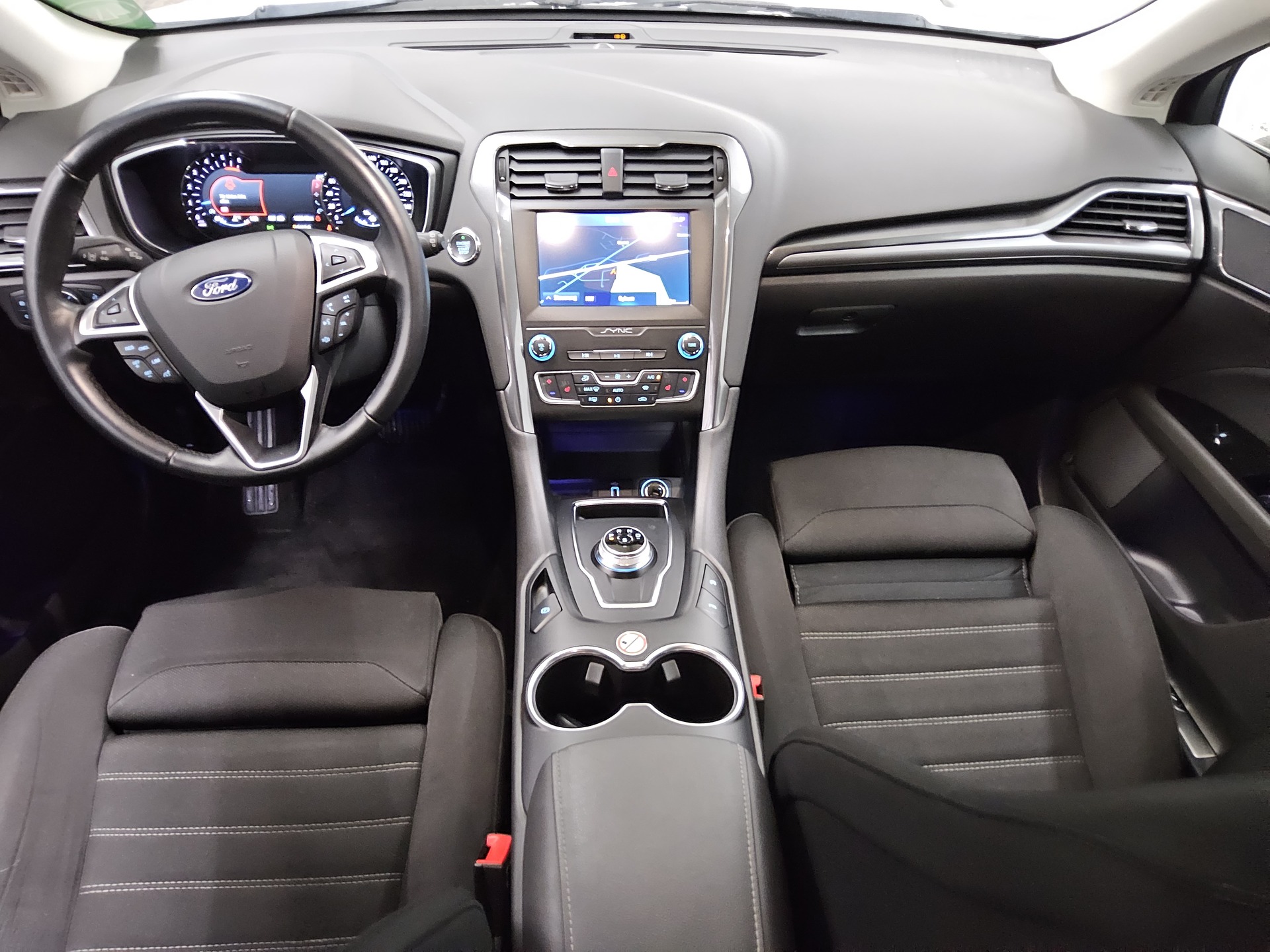 Ford Mondeo Turnier 2.0 EB Titanium Navi LED RFK DAB 5