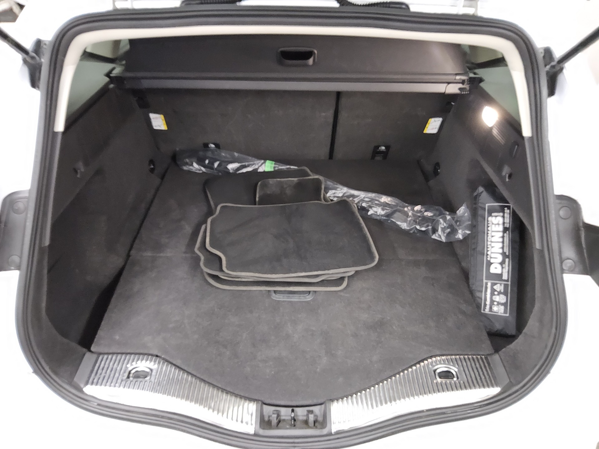 Ford Mondeo Turnier 2.0 EB Titanium Navi LED RFK DAB 11