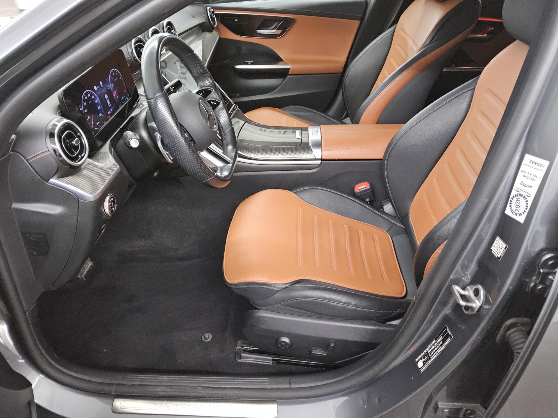 Mercedes-Benz C 200 AMG-Line Leder Navi LED RfK AHK Distronic+ 9