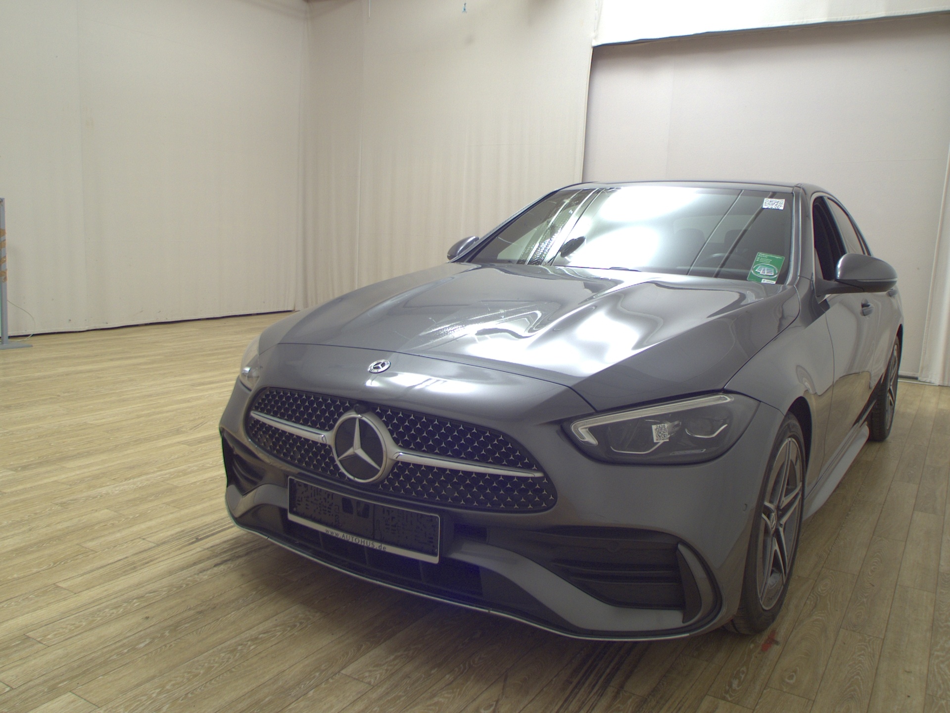 Mercedes-Benz C 200 AMG-Line Leder Navi LED RfK AHK Distronic+ 2