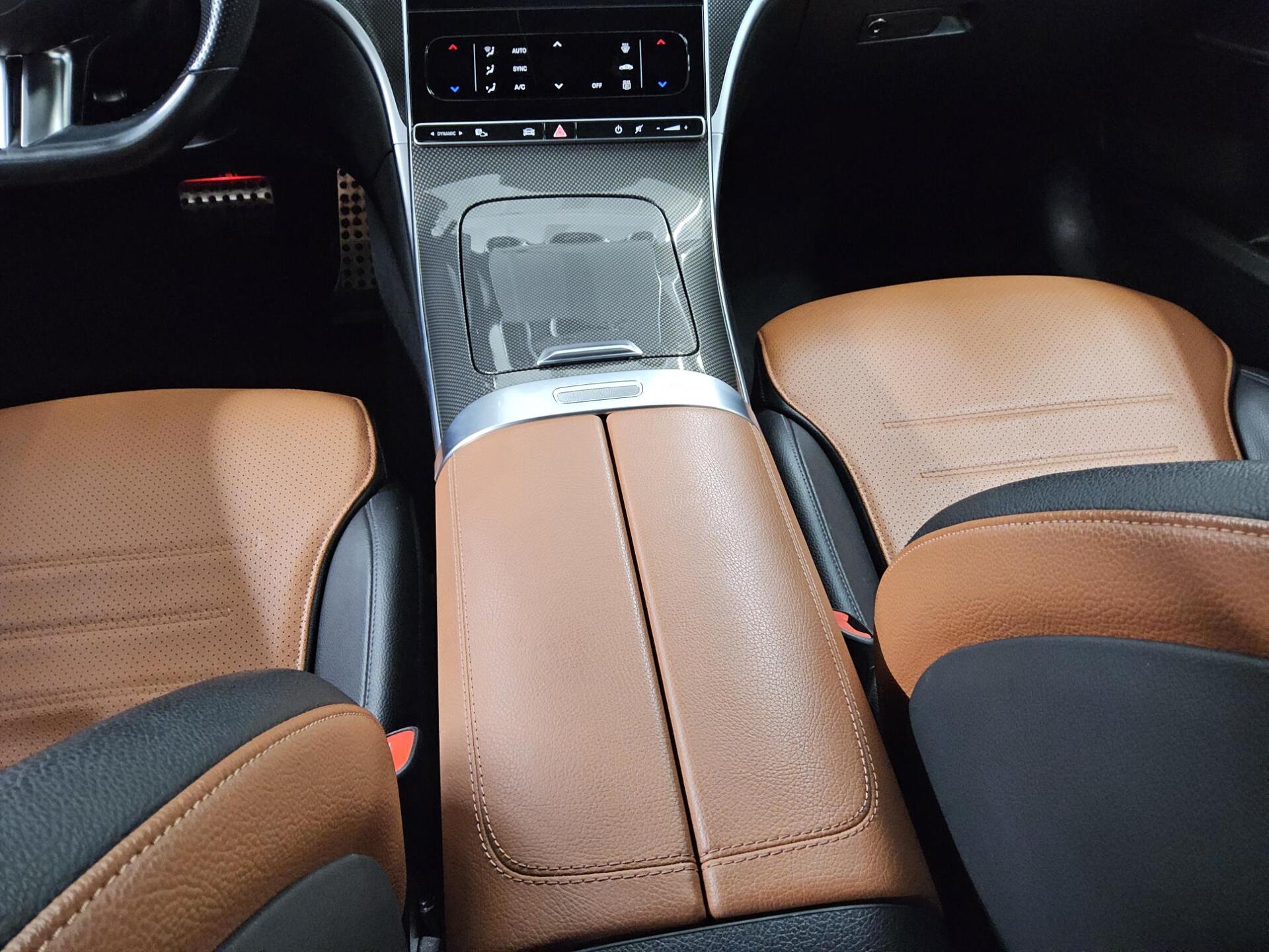 Mercedes-Benz C 200 AMG-Line Leder Navi LED RfK AHK Distronic+ 6