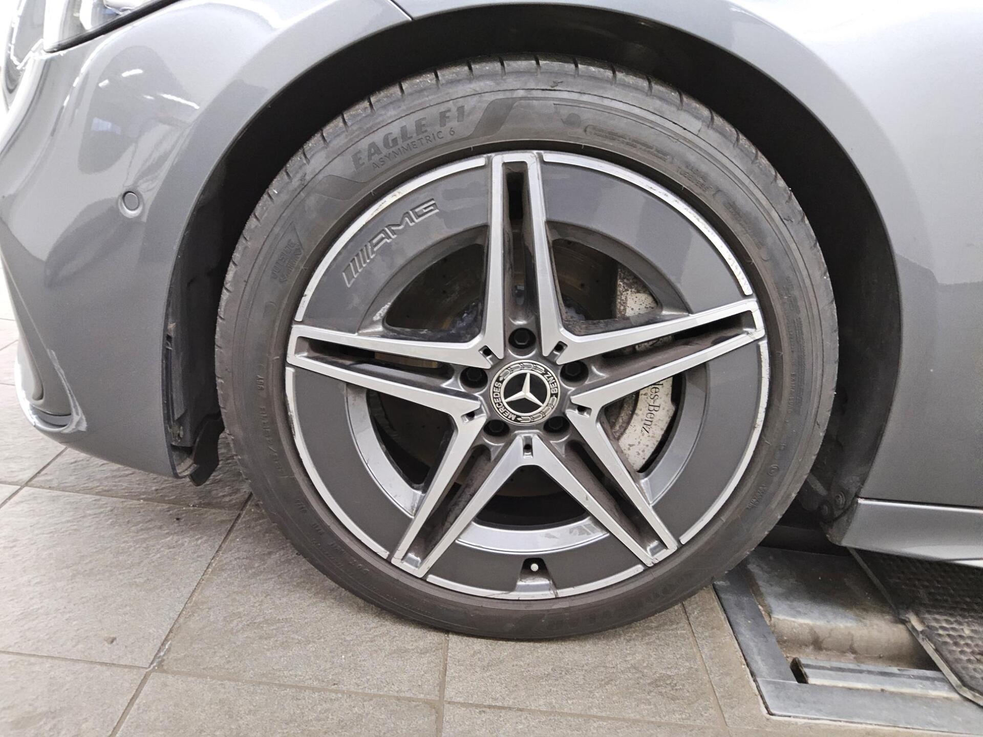 Mercedes-Benz C 200 AMG-Line Leder Navi LED RfK AHK Distronic+ 11