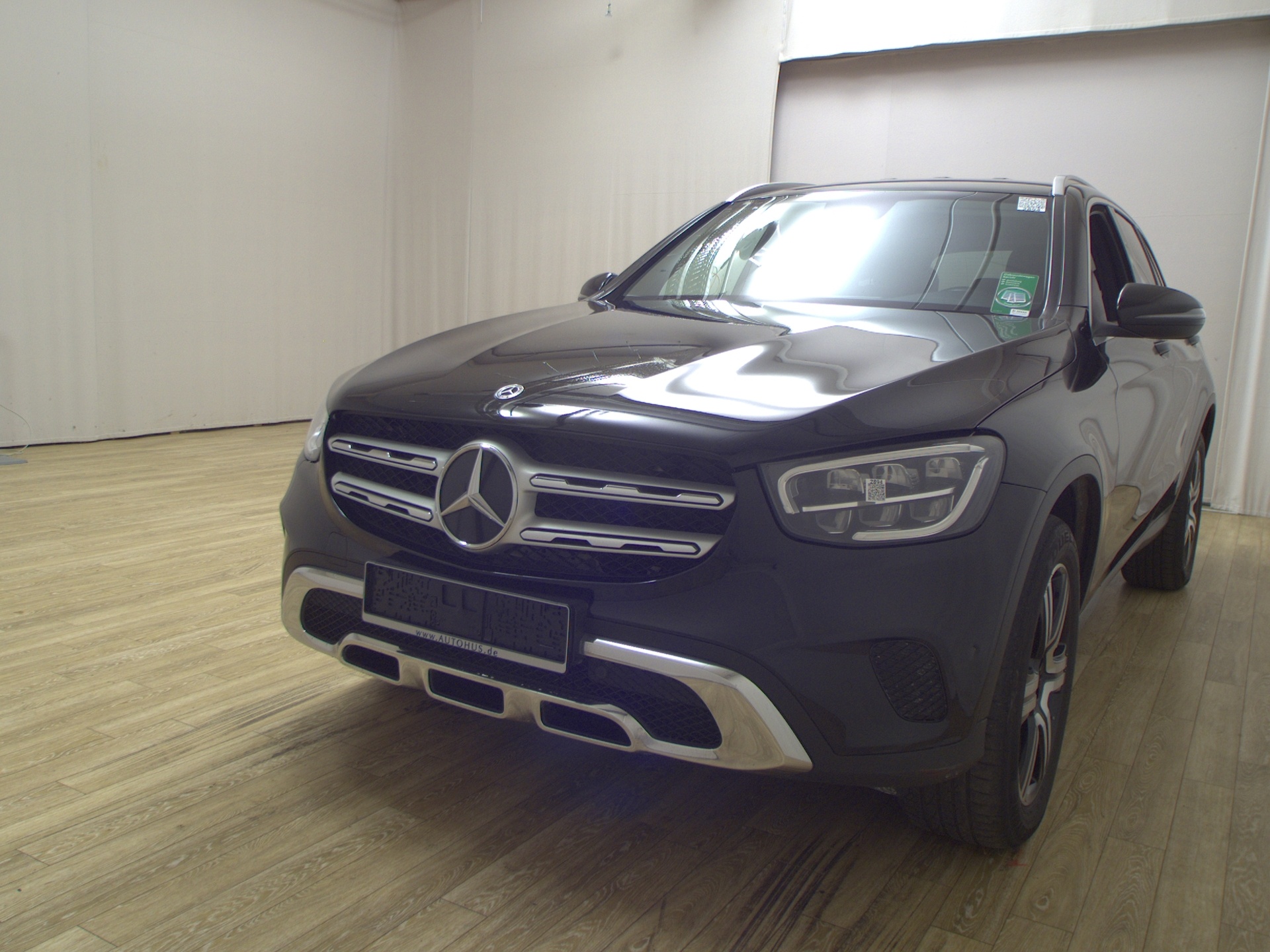Mercedes-Benz GLC 300 e 4M Leder Navi LED Kamera Sound 2