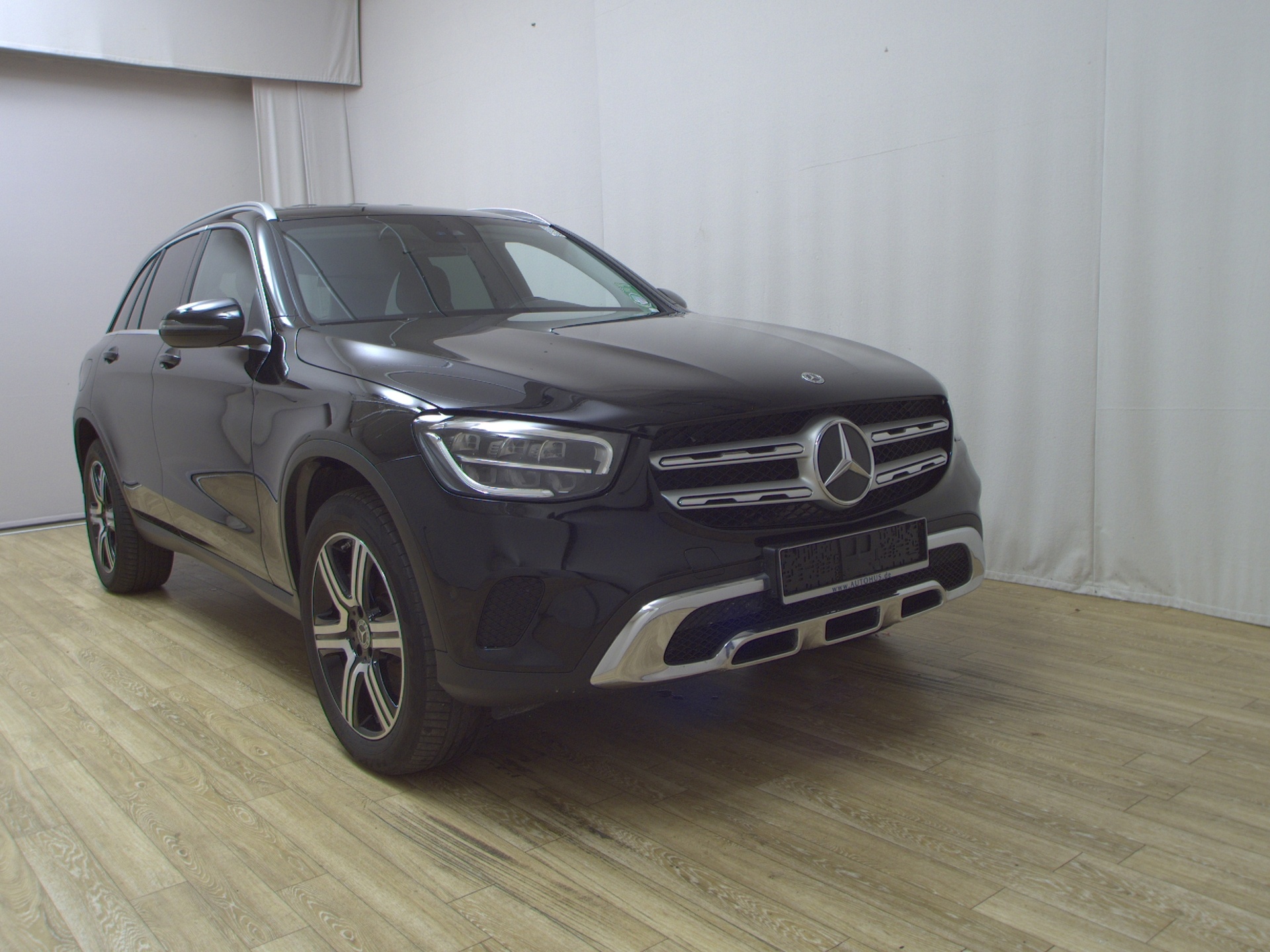 Mercedes-Benz GLC 300 e 4M Leder Navi LED Kamera Sound 3