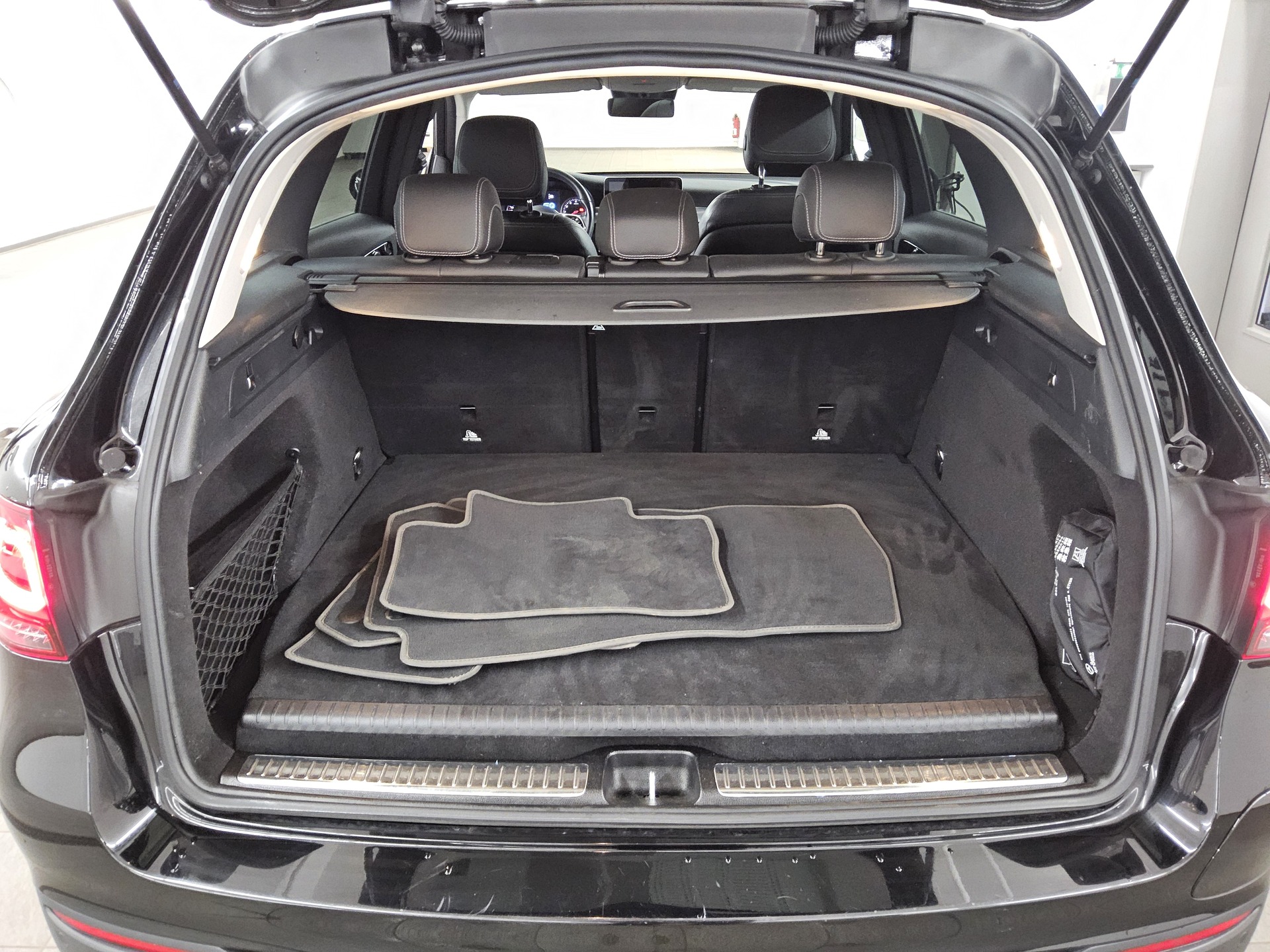 Mercedes-Benz GLC 300 e 4M Leder Navi LED Kamera Sound 11