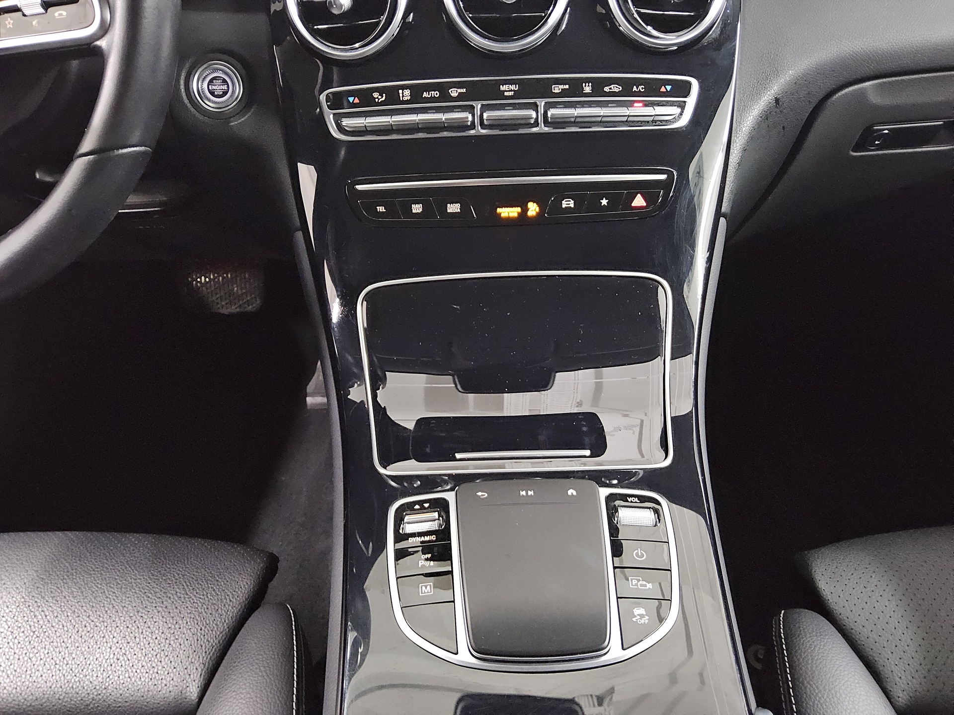 Mercedes-Benz GLC 300 e 4M Leder Navi LED Kamera Sound 6