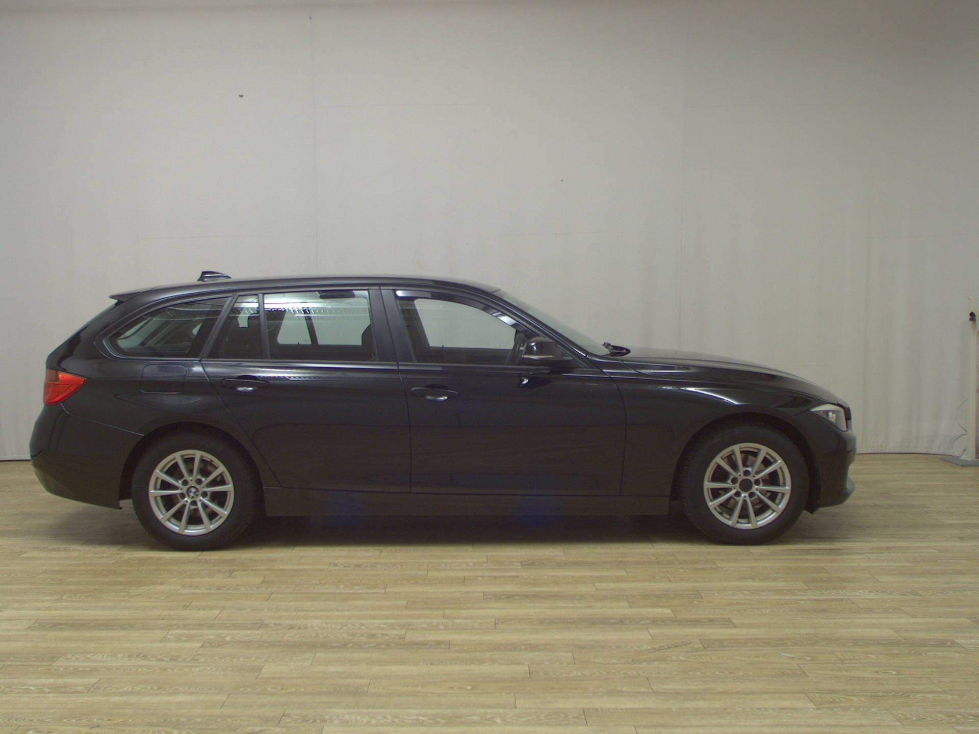 BMW 318d Touring Navi PDC SHZ