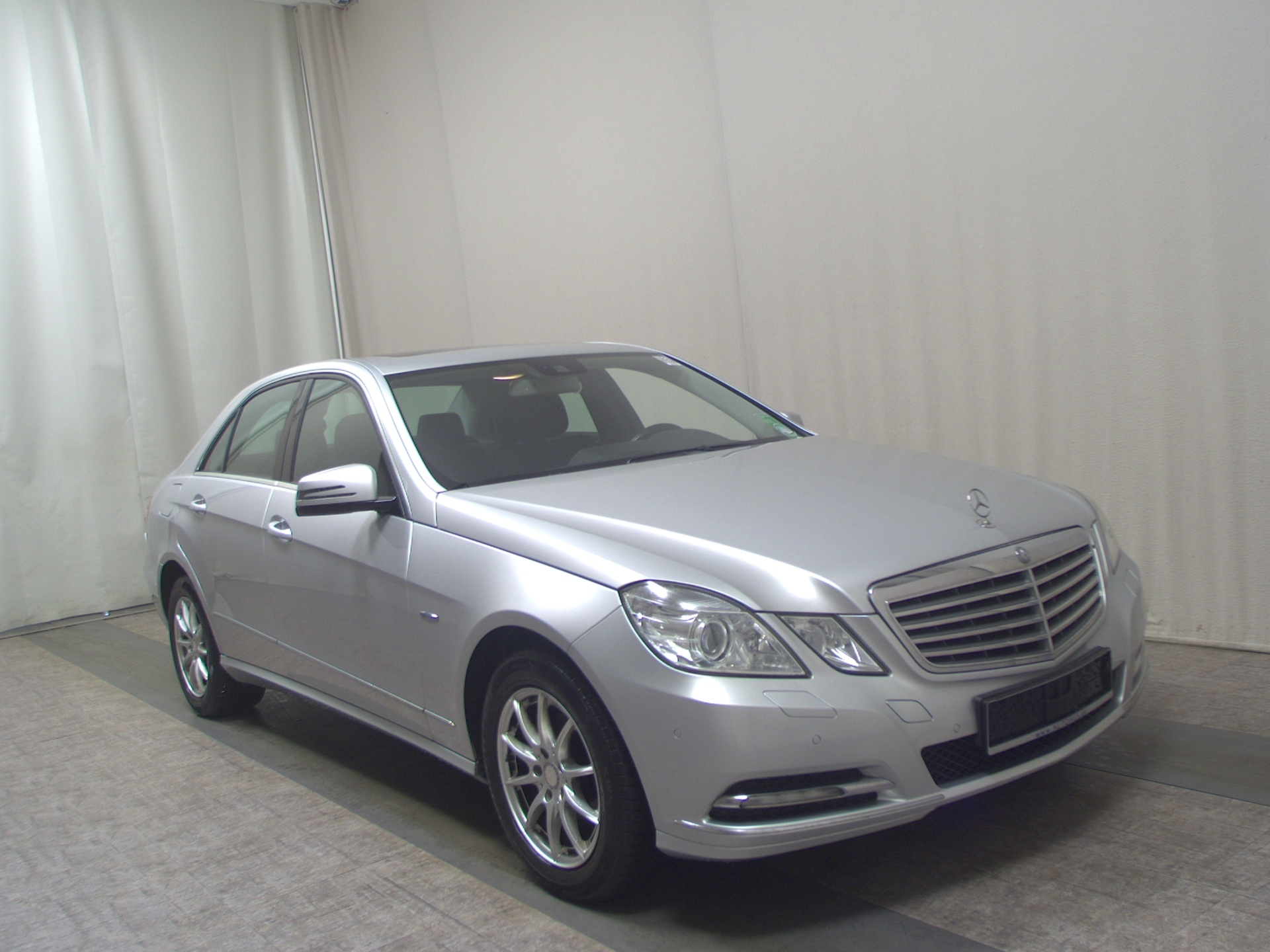 Mercedes-Benz E 220 CDI Navi GSD Xenon 3